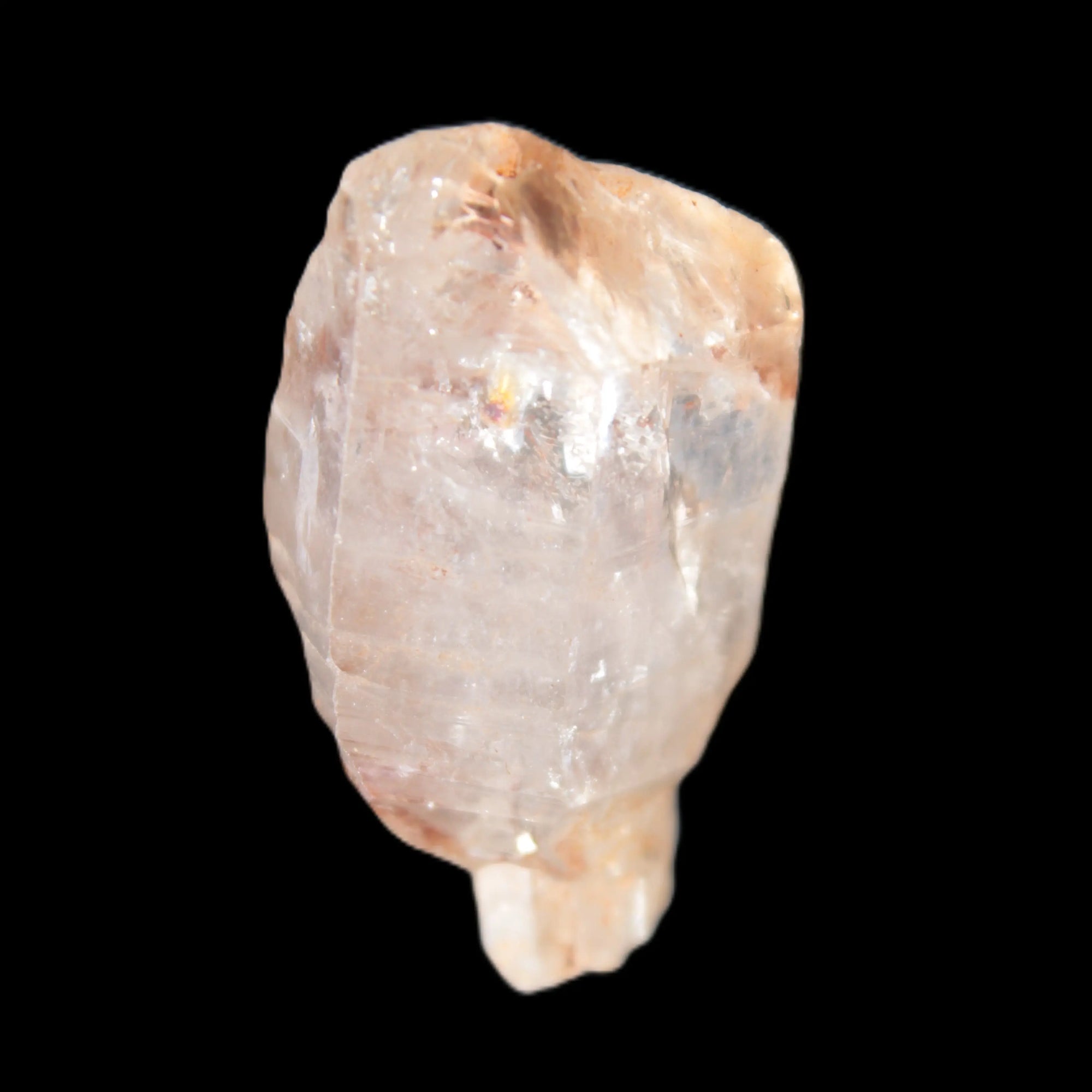 Fenster Crystal with hydrocarbons 34mm 11.6g in sunlight