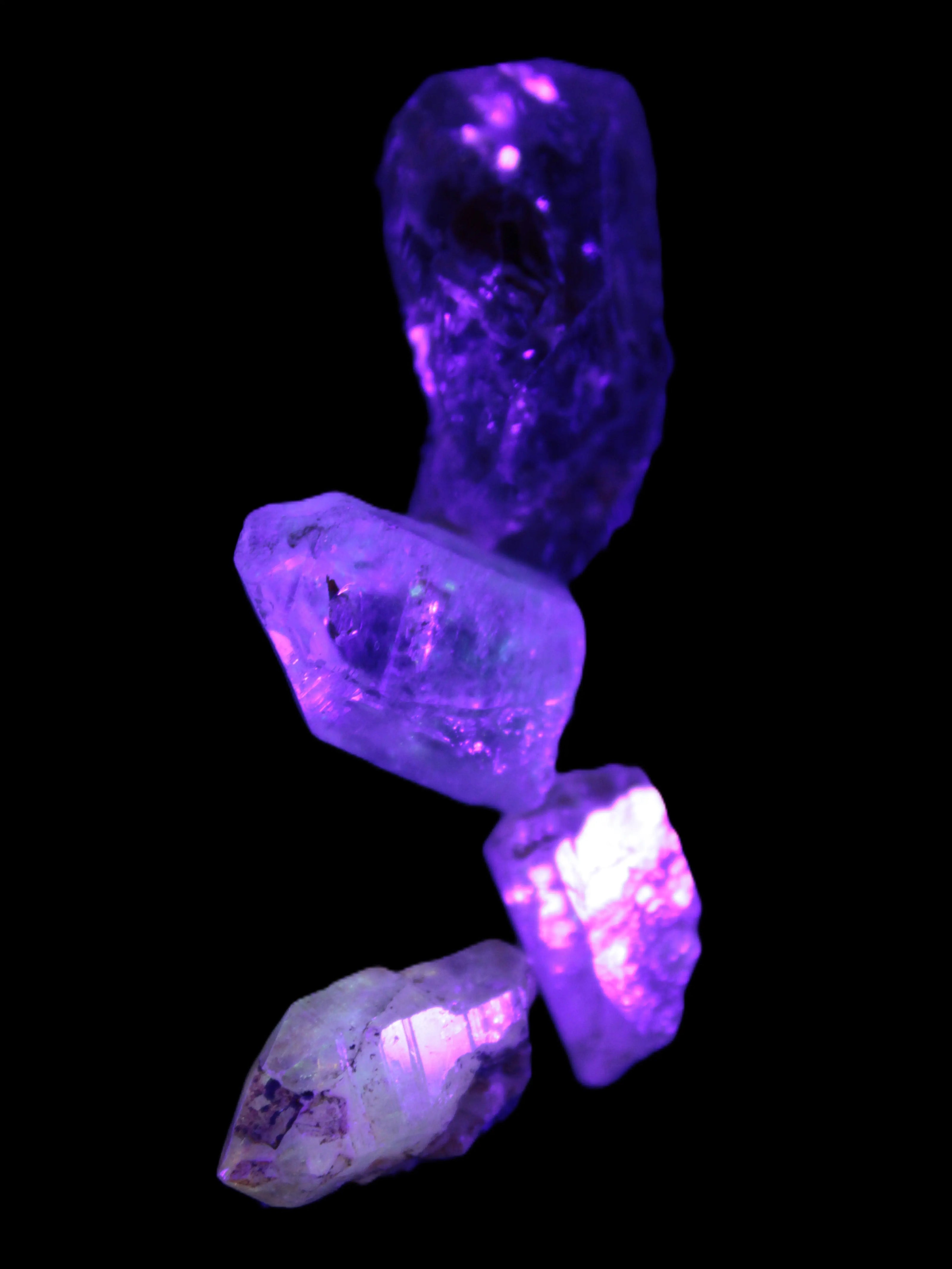Fenster Enhydro Quartz with oil 1-6 crystals 11-18g Rocks and Things