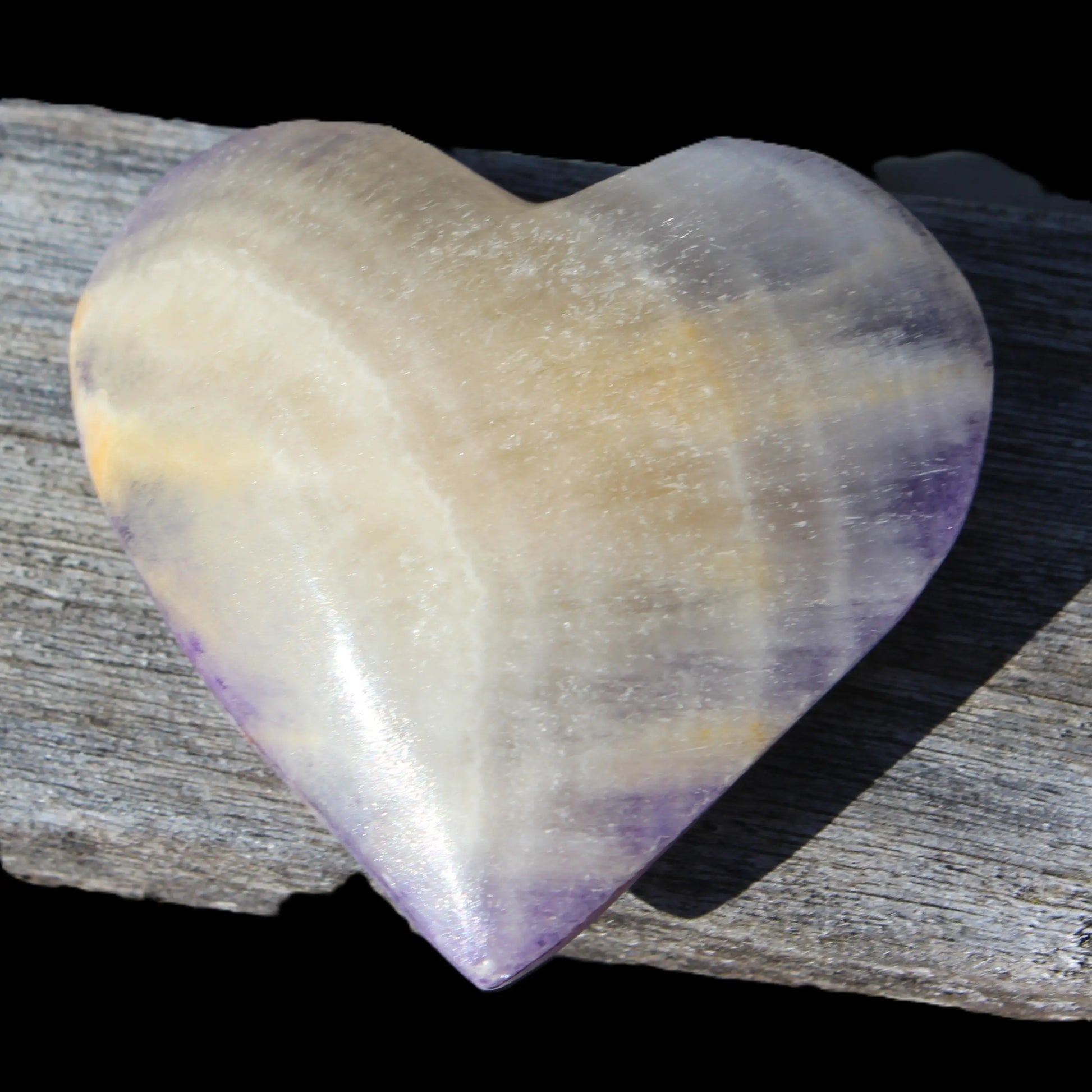 Fluorite heart 70g Rocks and Things