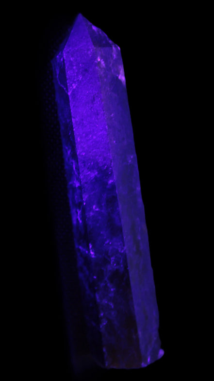 Garnet wand 88mm 56g in UV light - Rocks and Things Store