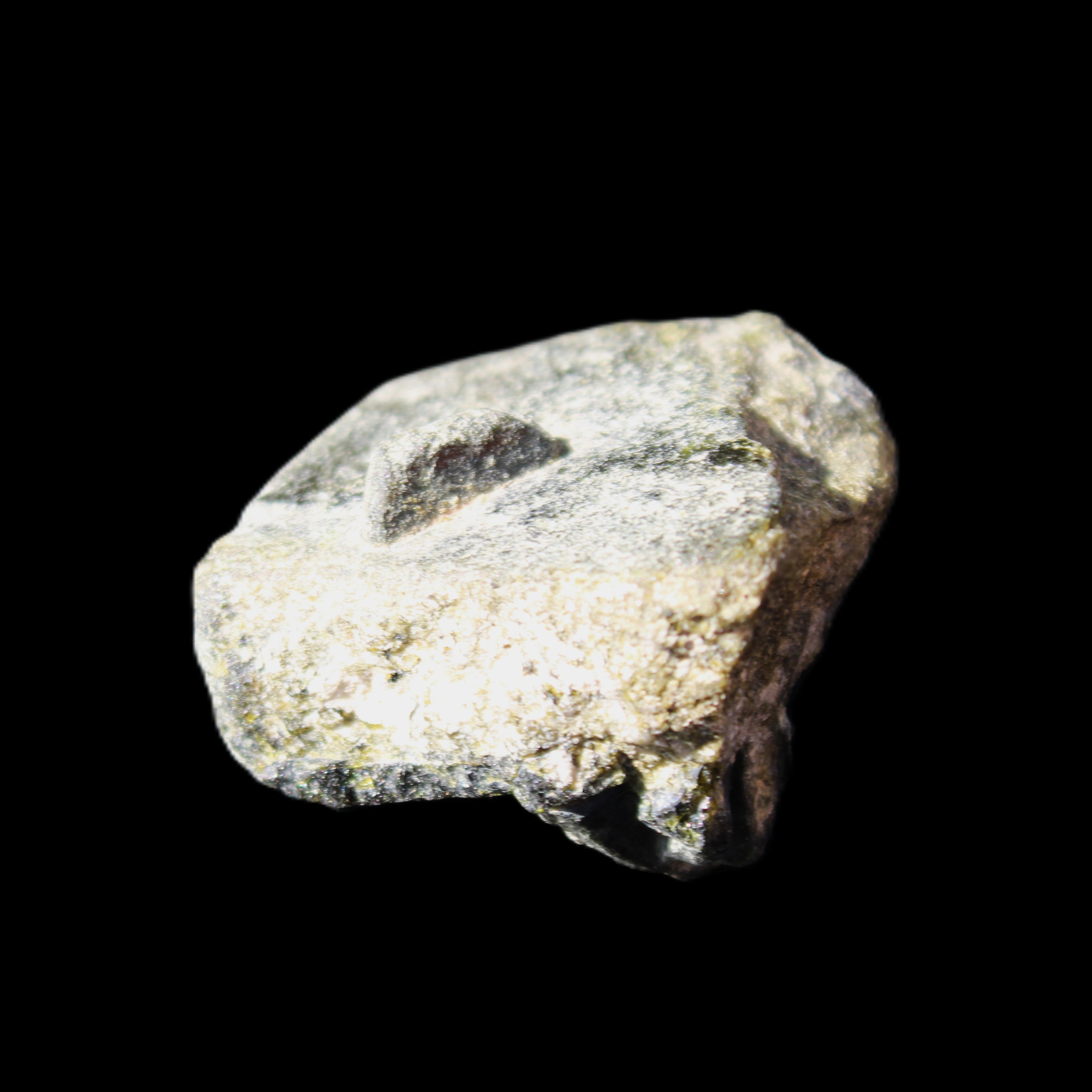 Magnetic Epidote irregular hexagon crystal cluster 37-42mm 30-36g in sunlight - Rocks and Things Store