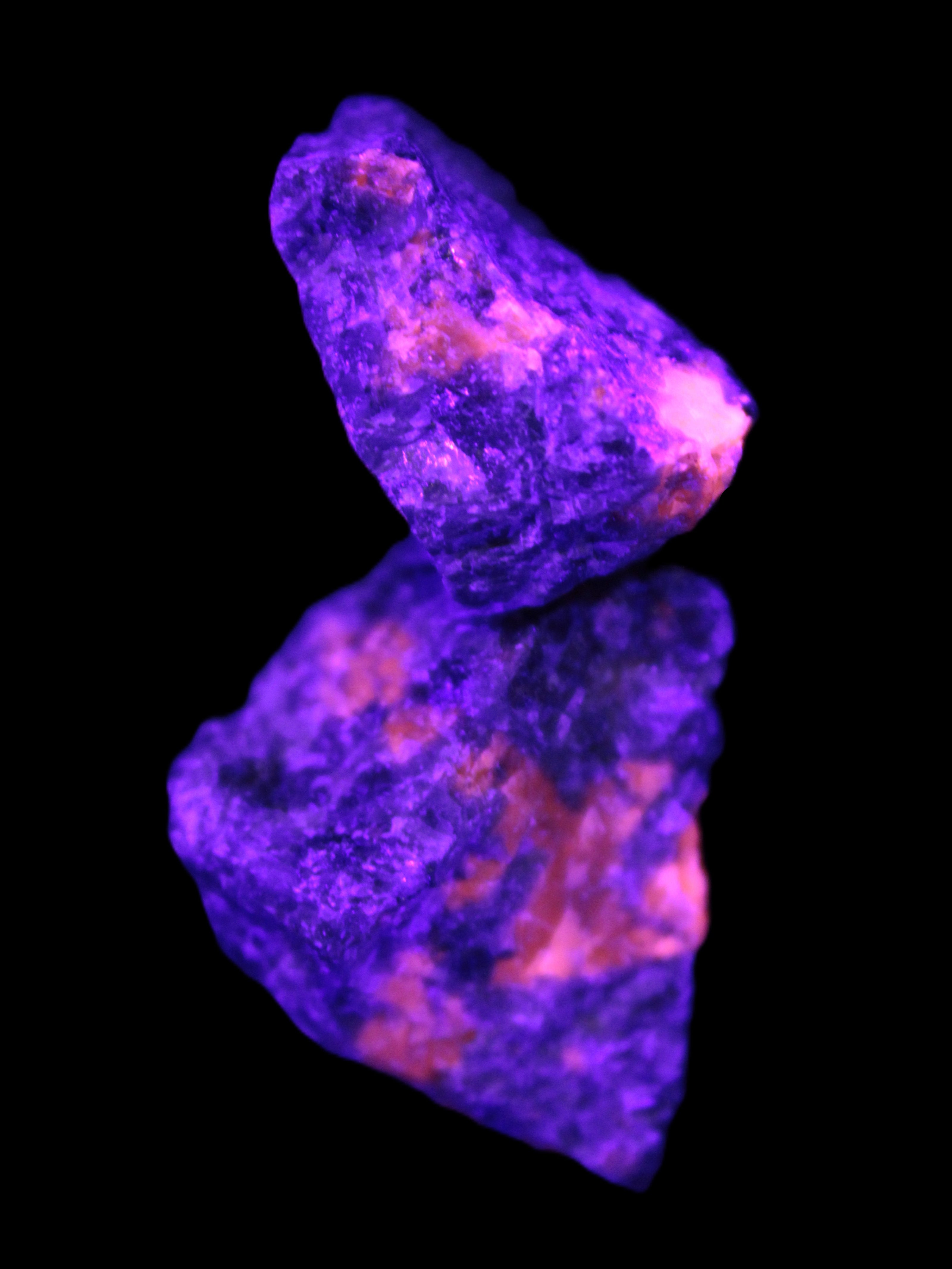 Two Yooperlite natural stones 19g Rocks and Things