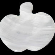 Mangano Calcite apple 50-59g Rocks and Things