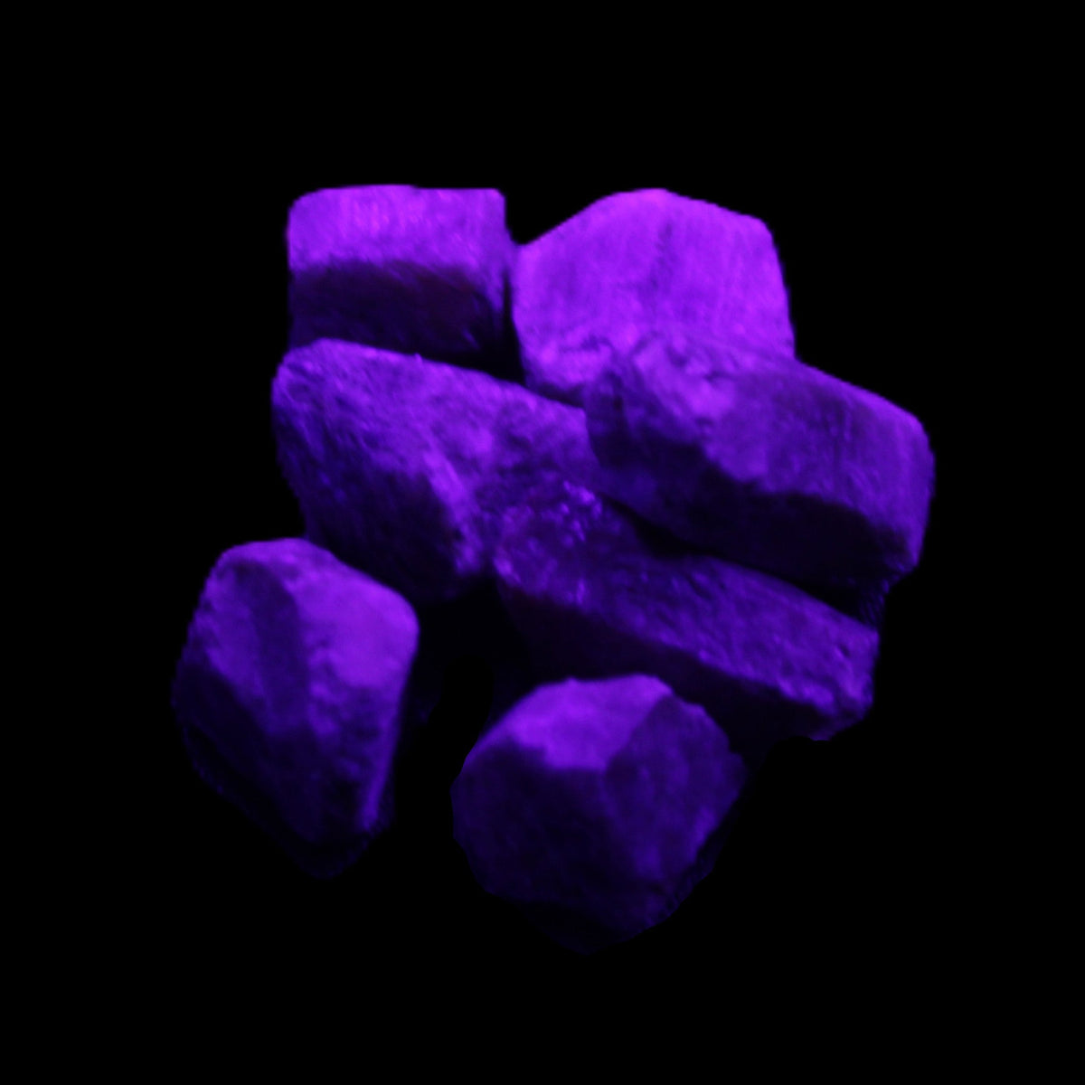 Blue/Red Sapphire/Ruby corundum 6-8 rough crystals 8g in UV light - Rocks and Things Store