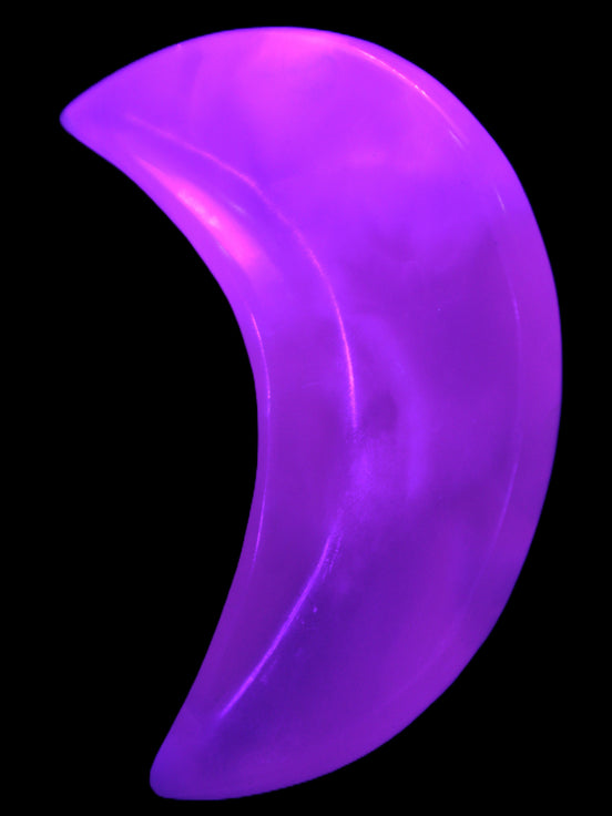 Mangano Calcite moon 72*101mm 171g Rocks and Things Store