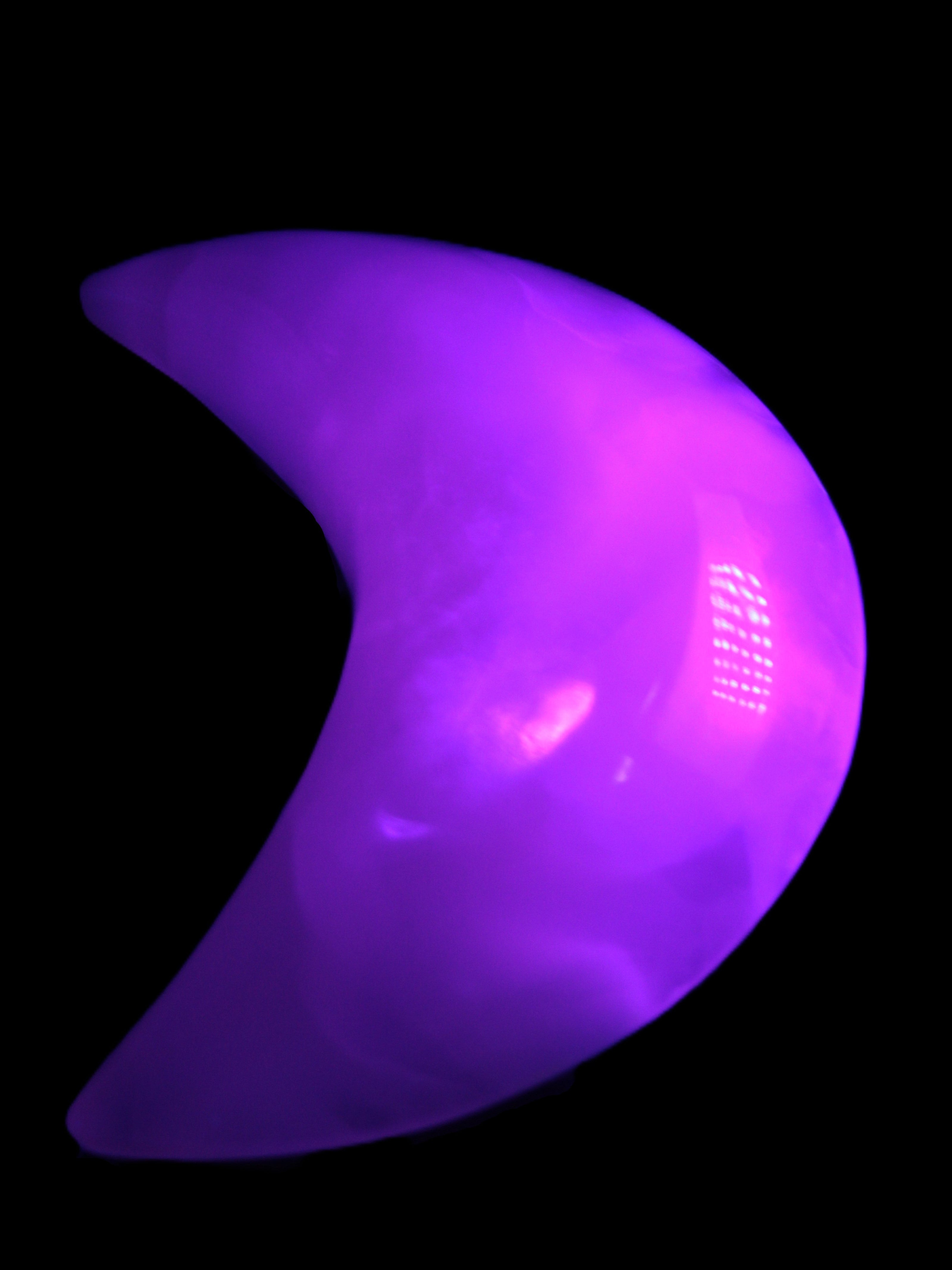 Mangano Calcite moon 72*101mm 171g Rocks and Things Store