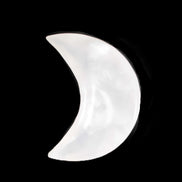 Mangano Calcite moon 72*101mm 171g Rocks and Things Store