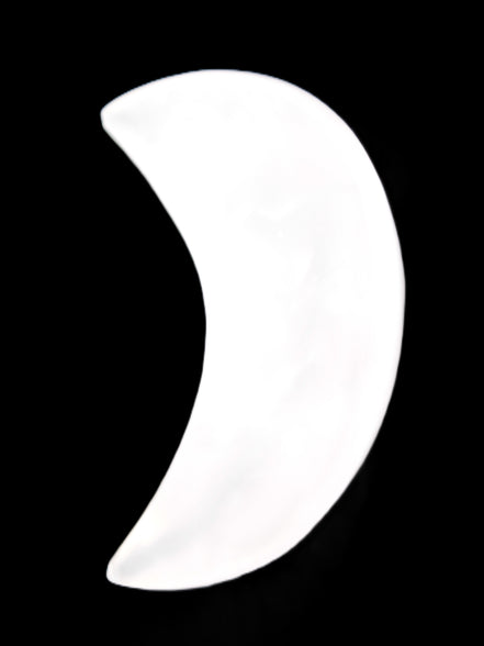 Mangano Calcite moon 72*101mm 171g Rocks and Things Store