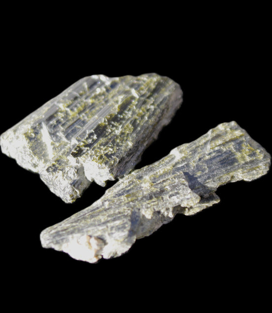 Epidote 2 crystals 32-49mm 12-15g Rocks and Things