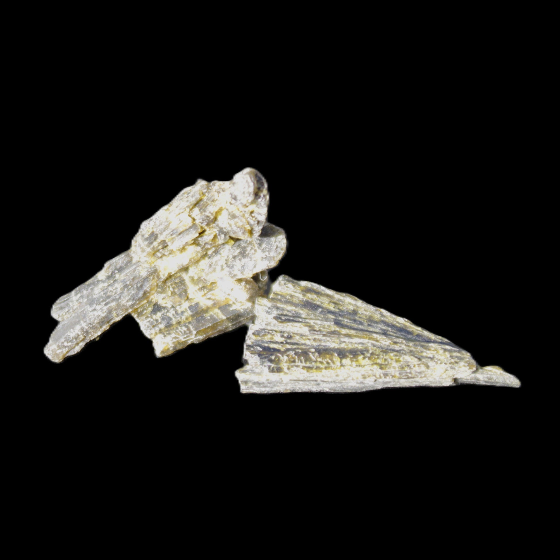 Epidote 2 crystals 32-49mm 12-15g Rocks and Things