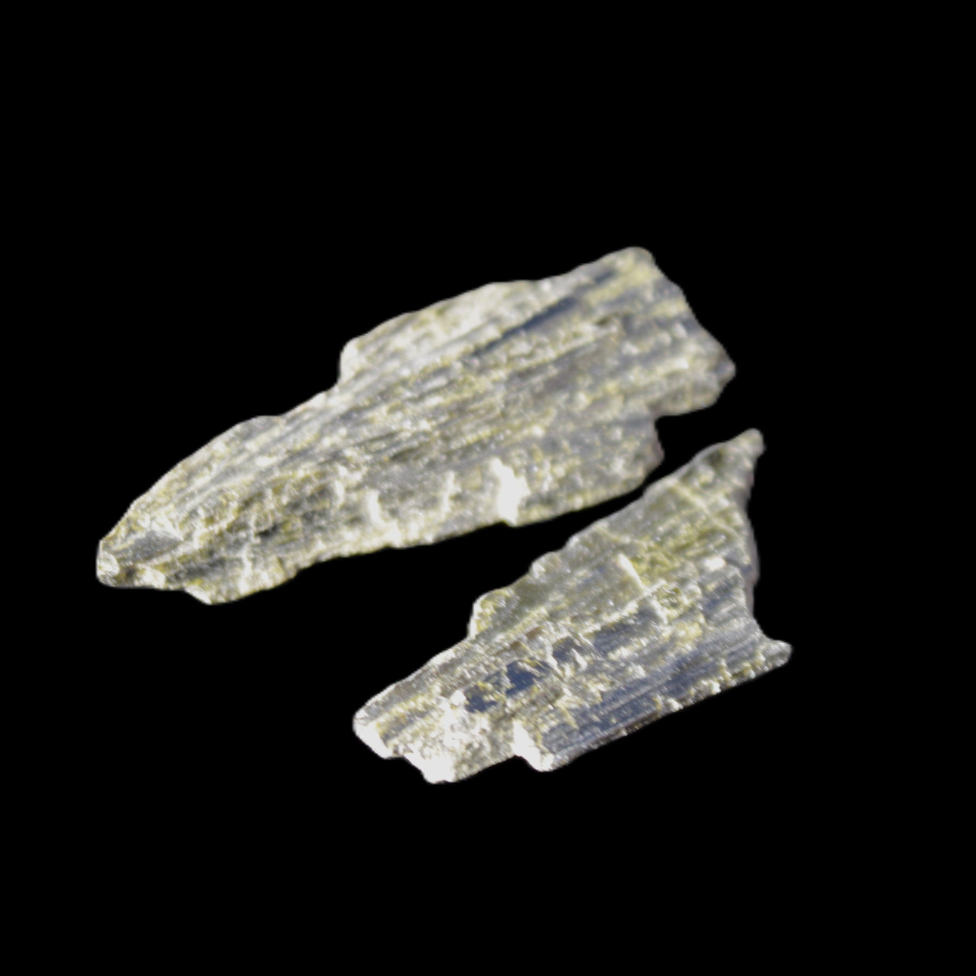 Epidote 2 crystals 32-49mm 12-15g Rocks and Things