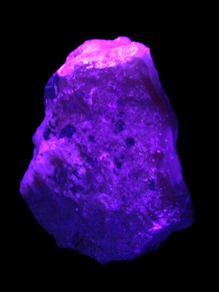 Pink Aragonite specimen from Pakistan 68*16*22mm 128.8g in UV light - Rocks and Things Store