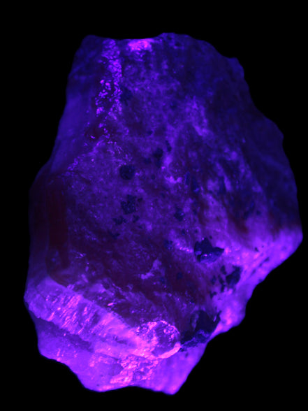 Pink Aragonite specimen from Pakistan 68*16*22mm 128.8g in UV light - Rocks and Things Store