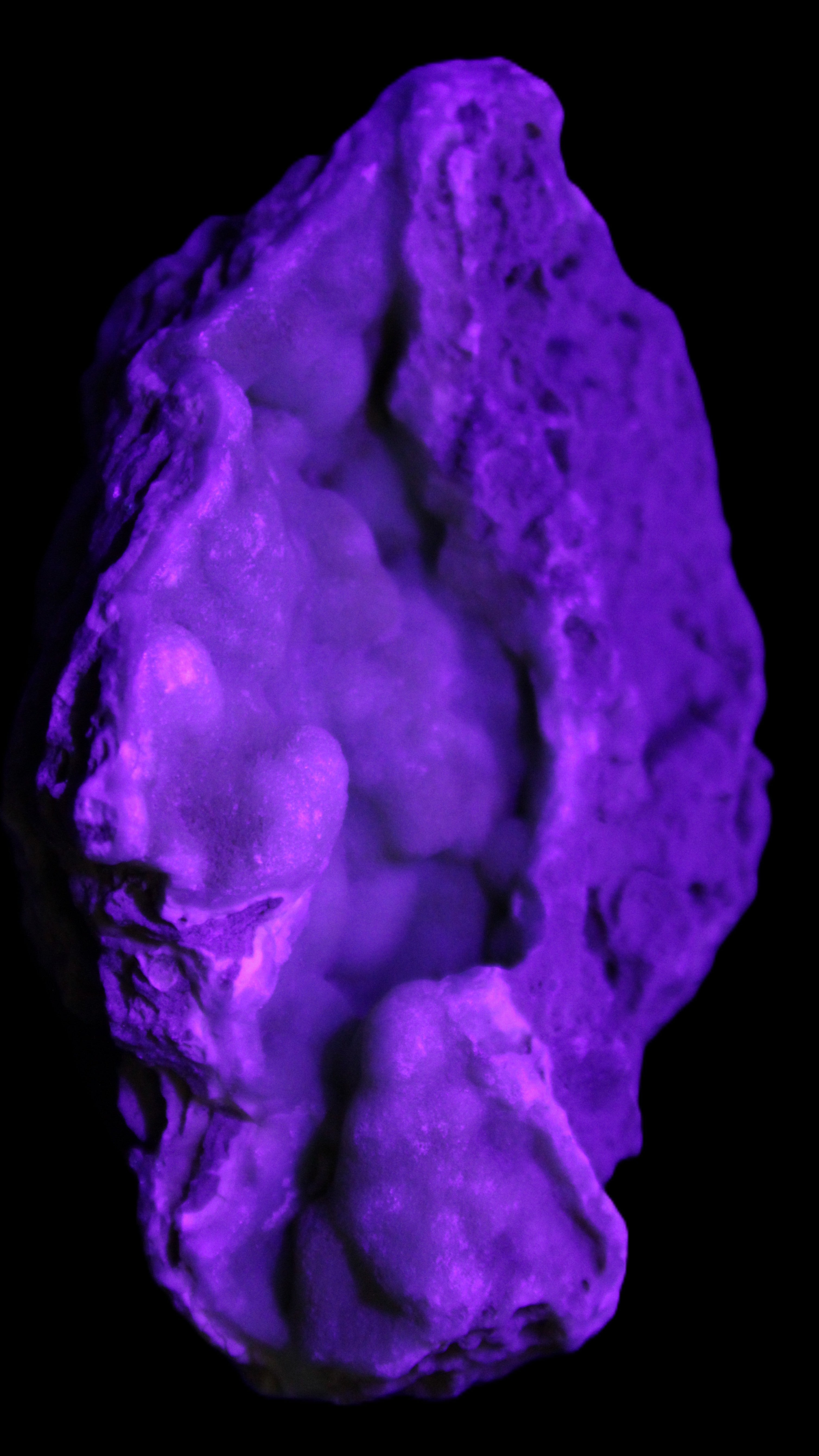Blue Aragonite Caribbean Calcite specimen 101*40*79mm 223g in UV light - Rocks and Things Store