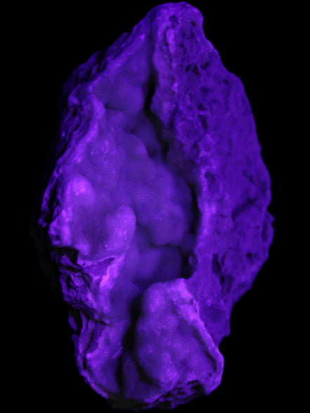 Blue Aragonite Caribbean Calcite specimen 101*40*79mm 223g in UV light - Rocks and Things Store