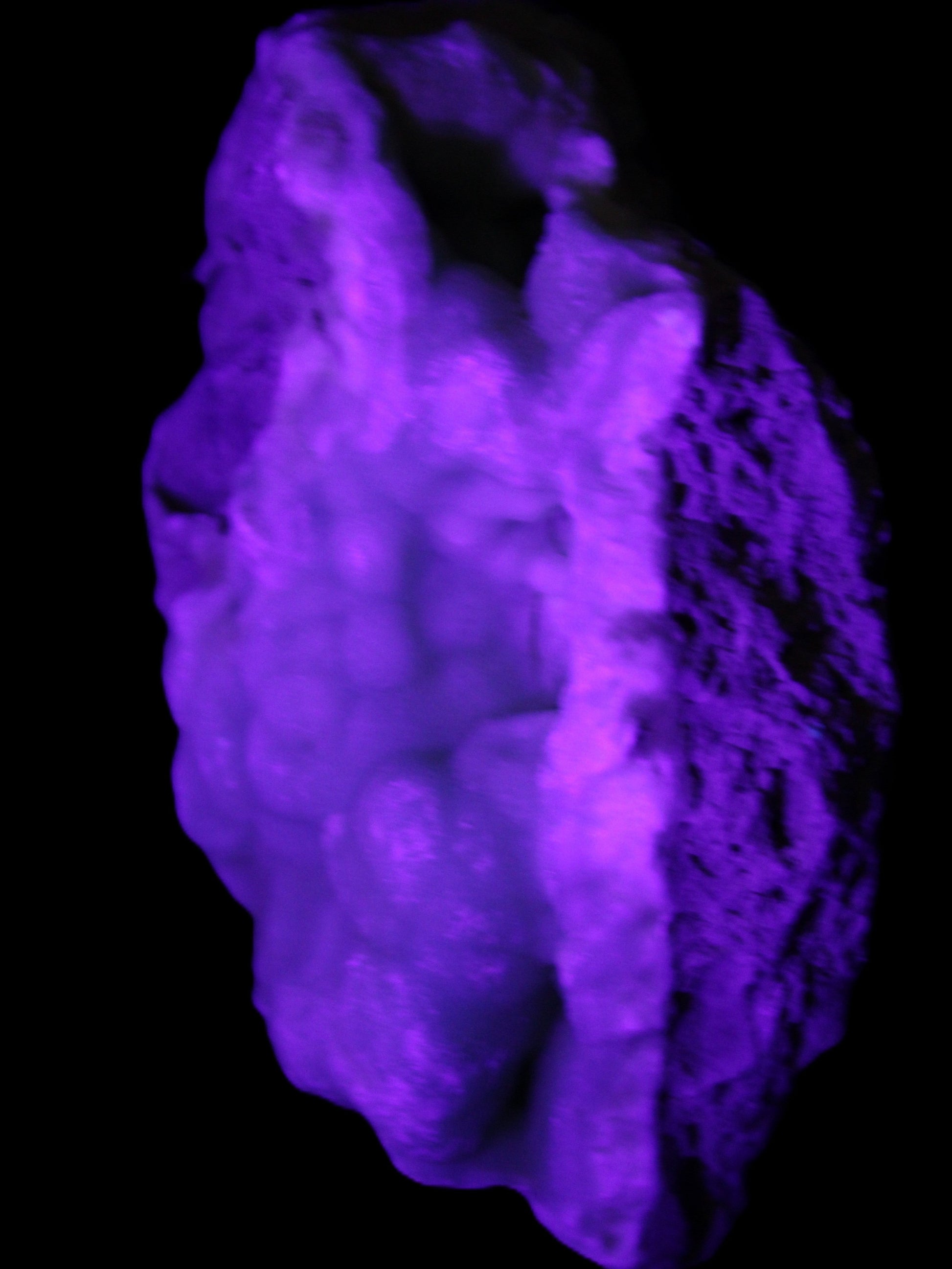 Blue Aragonite Caribbean Calcite specimen 101*40*79mm 223g in UV light - Rocks and Things Store