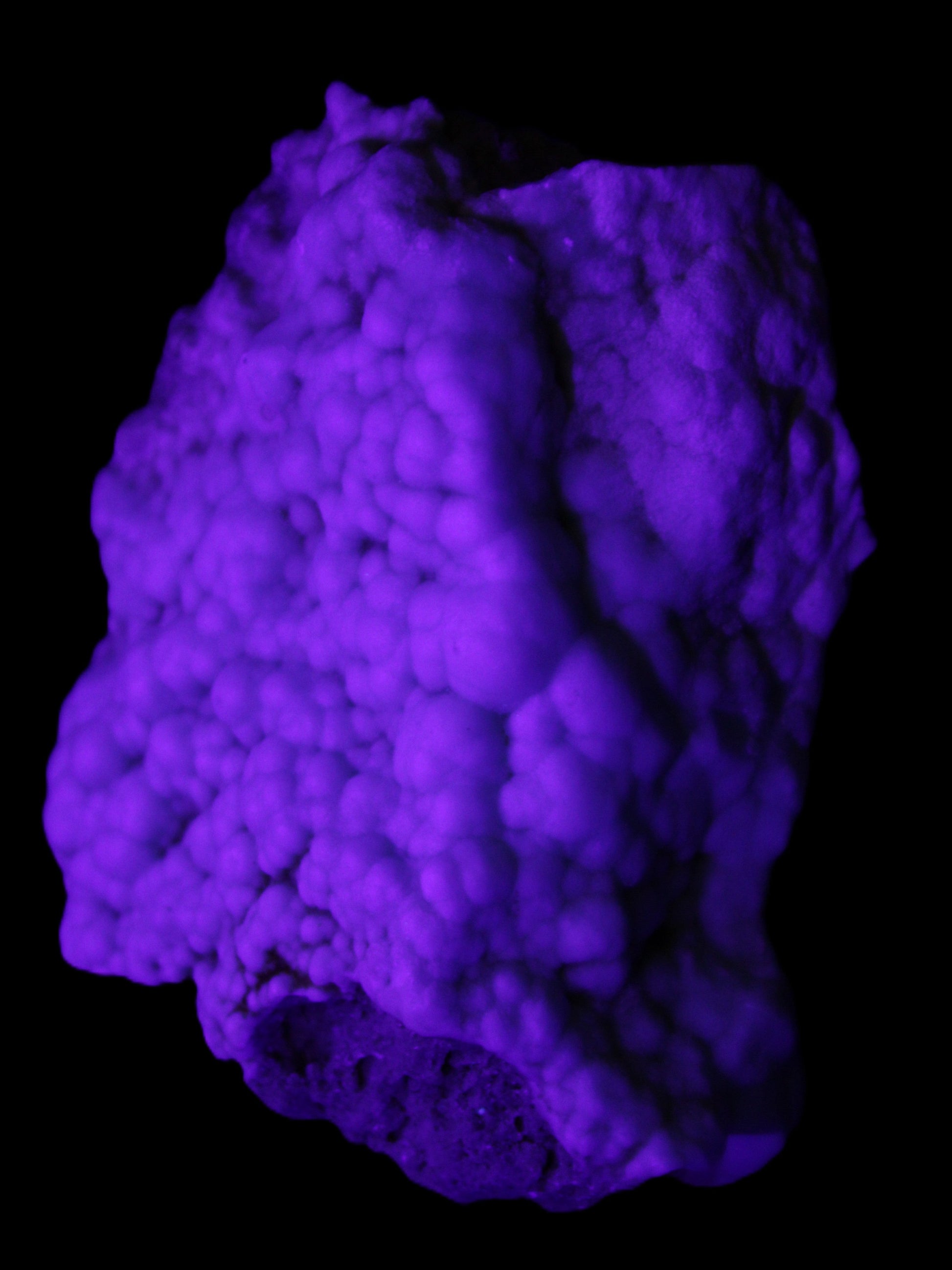 Blue Aragonite Caribbean Calcite specimen 95*48*68mm 352.2g in UV light - Rocks and Things Store