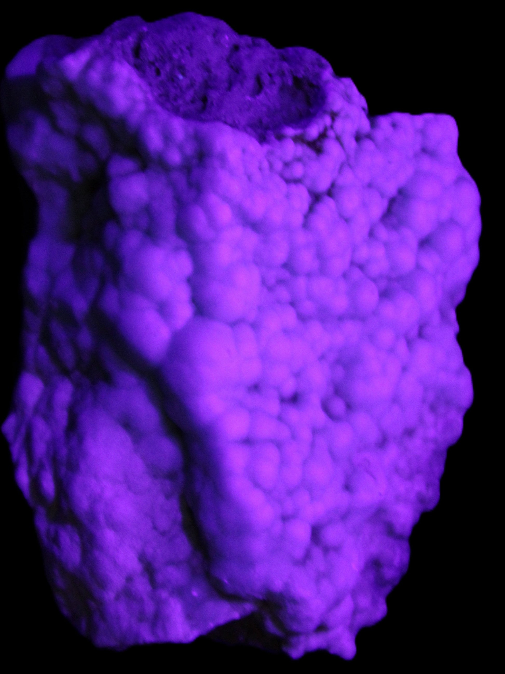 Blue Aragonite Caribbean Calcite specimen 95*48*68mm 352.2g in UV light - Rocks and Things Store