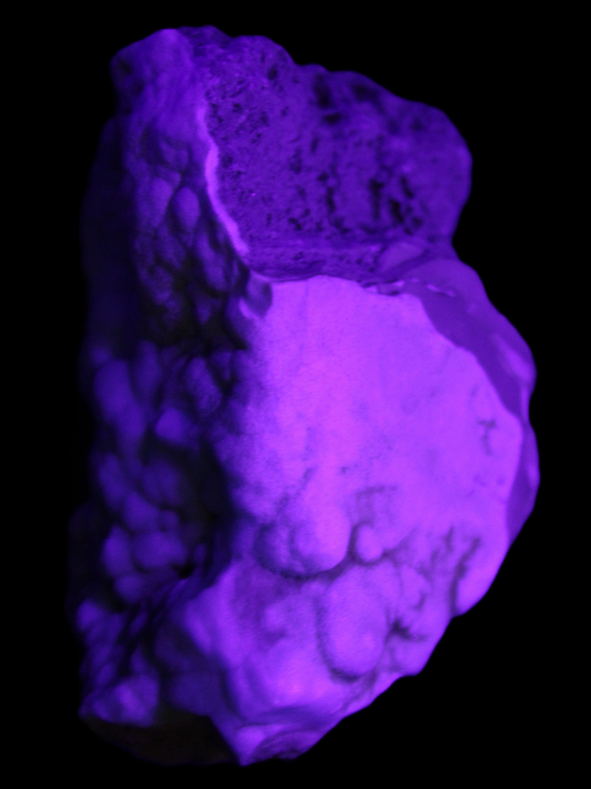 Blue Aragonite Caribbean Calcite specimen 95*48*68mm 352.2g in UV light - Rocks and Things Store