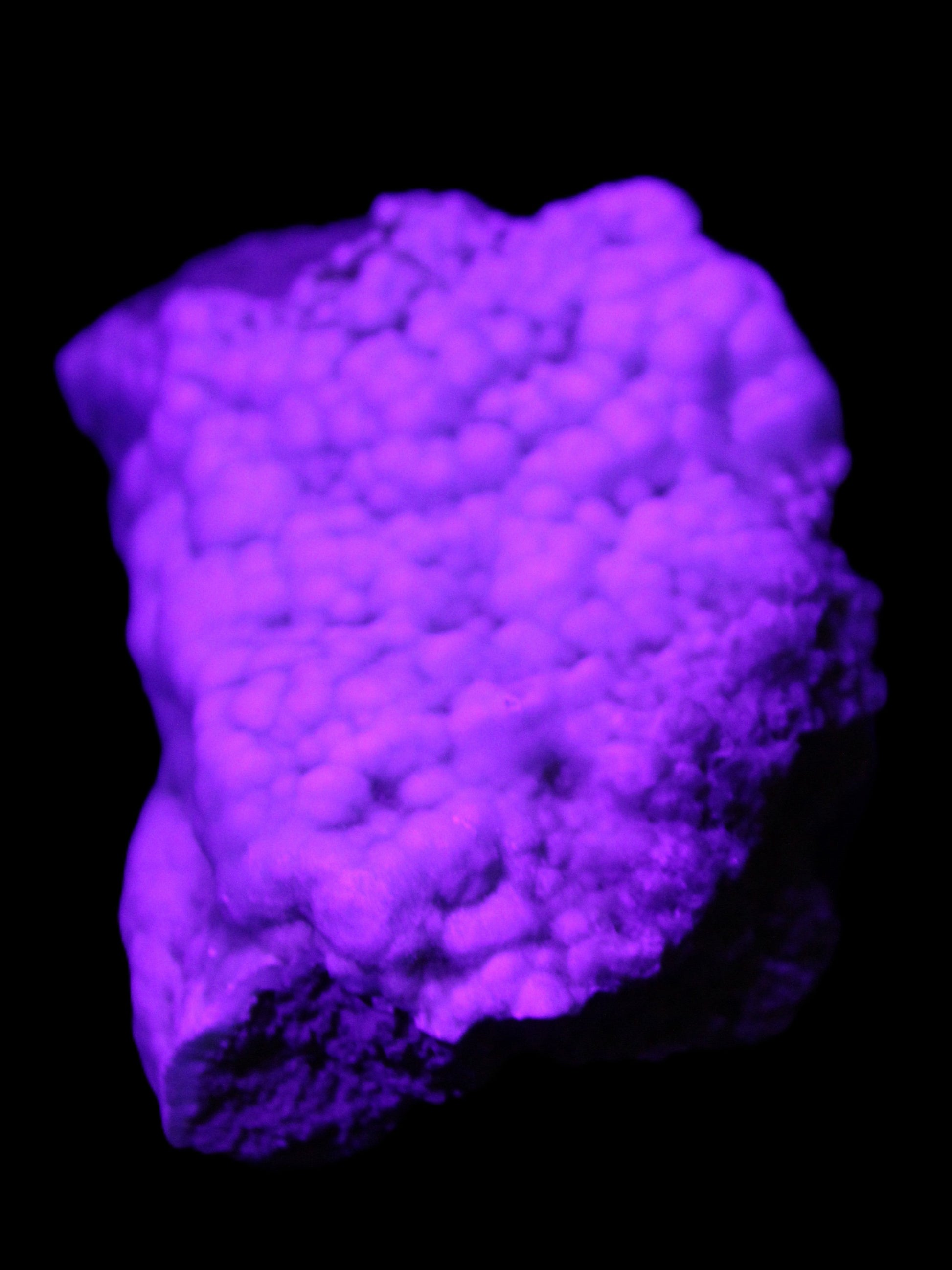 Blue Aragonite Caribbean Calcite specimen 95*48*68mm 352.2g in UV light - Rocks and Things Store