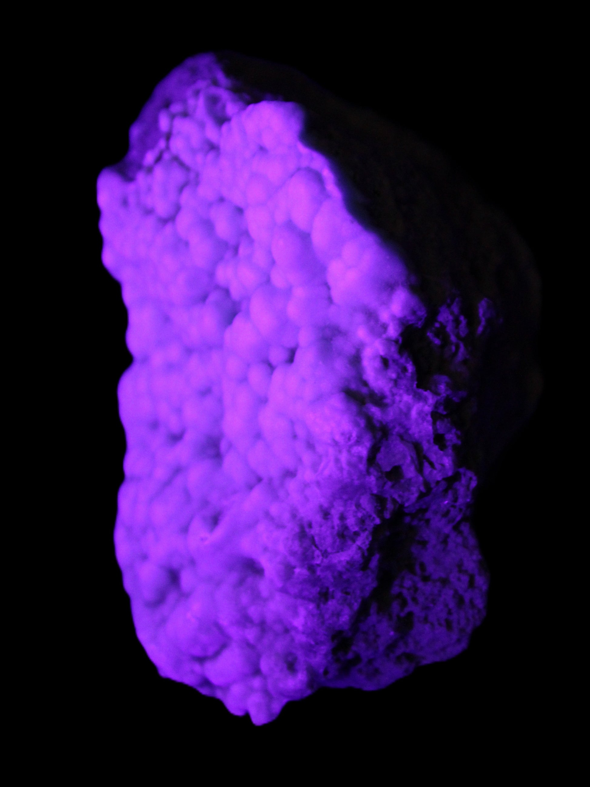 Blue Aragonite Caribbean Calcite specimen 95*48*68mm 352.2g in UV light - Rocks and Things Store