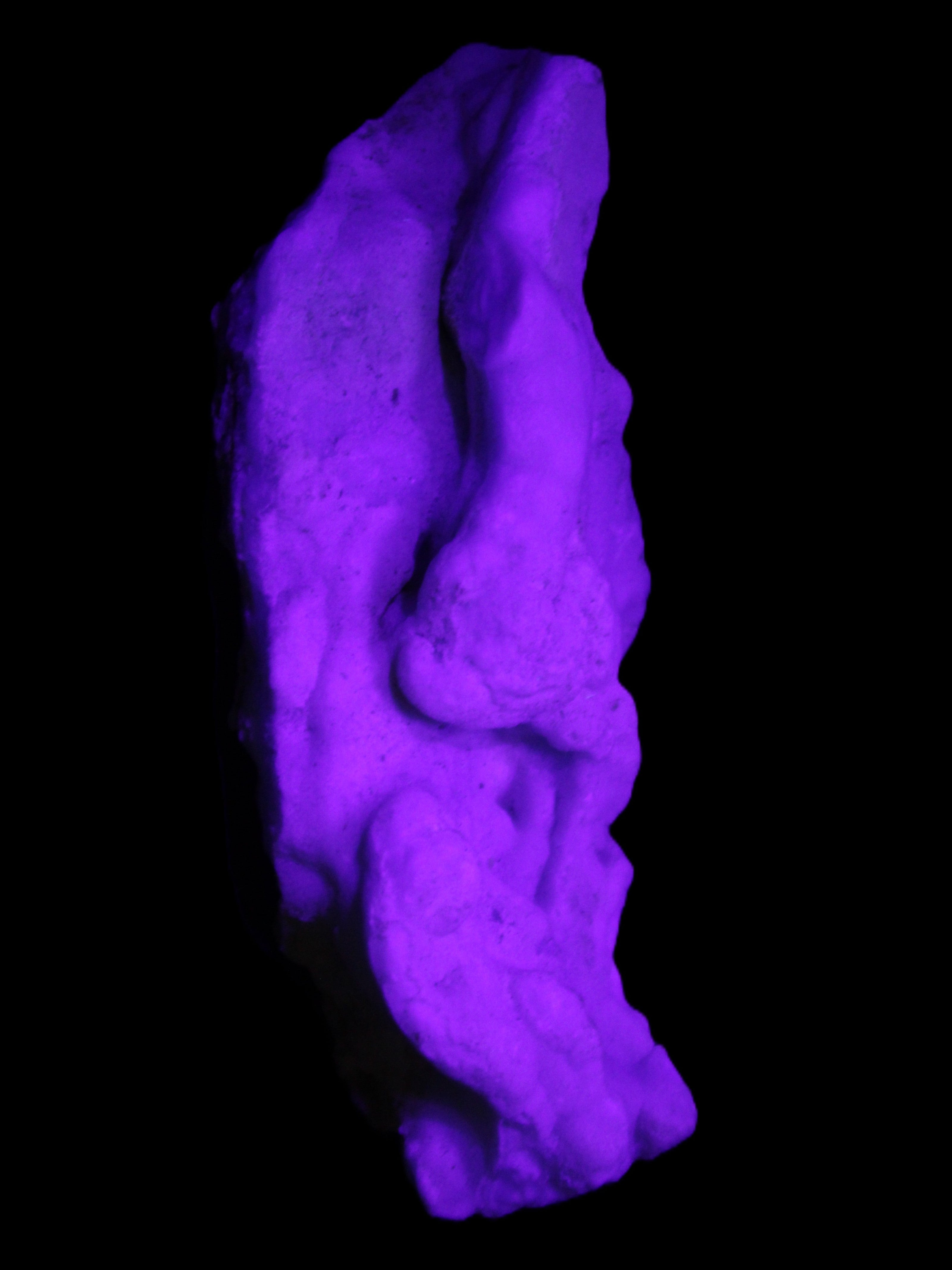 Blue Aragonite specimen 102*22*42mm 100g in UV light - Rocks and Things Store