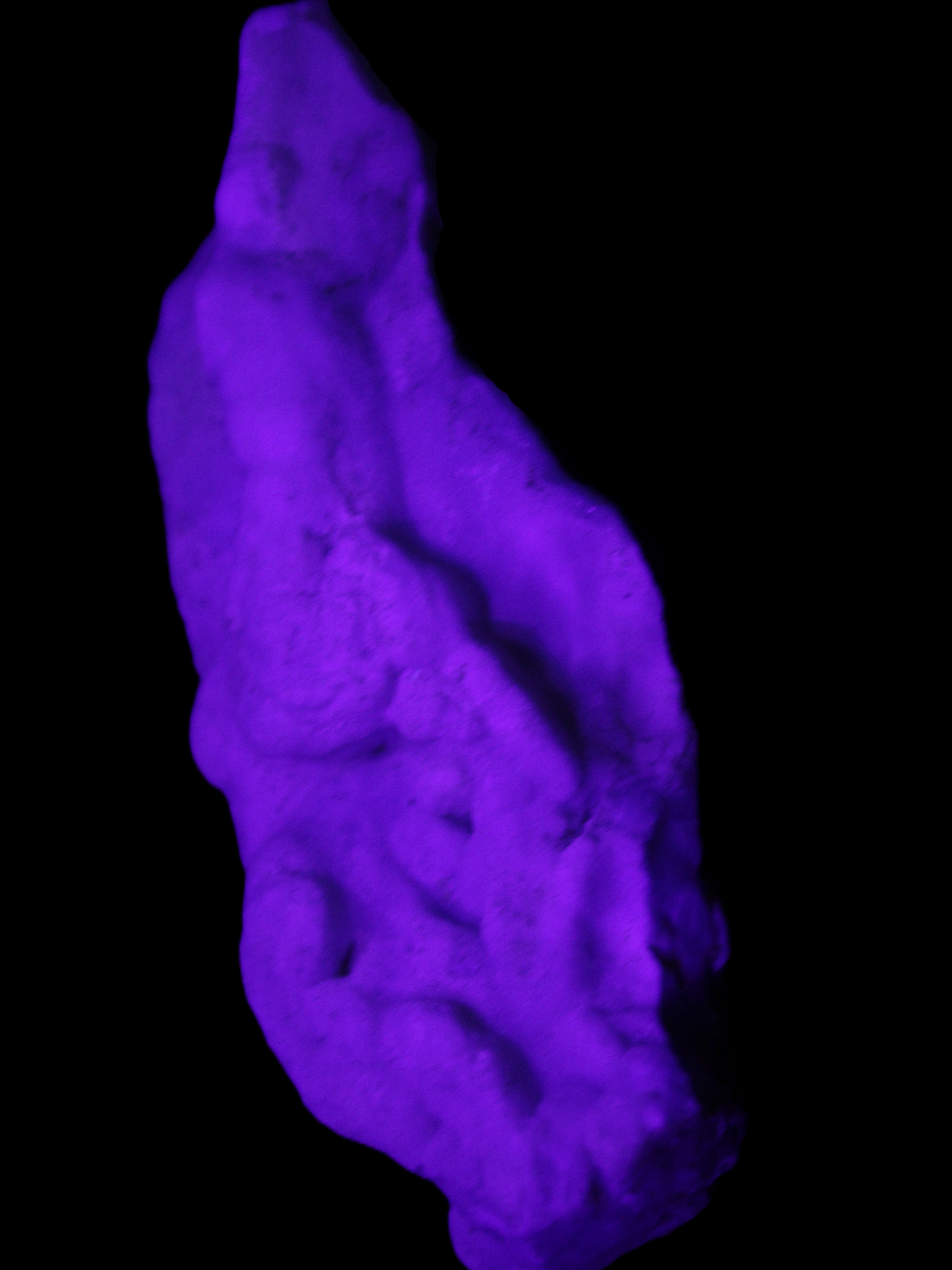 Blue Aragonite specimen 102*22*42mm 100g in UV light - Rocks and Things Store