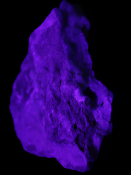 Blue Aragonite specimen 85*23*65mm 122g in UV light - Rocks and Things Store