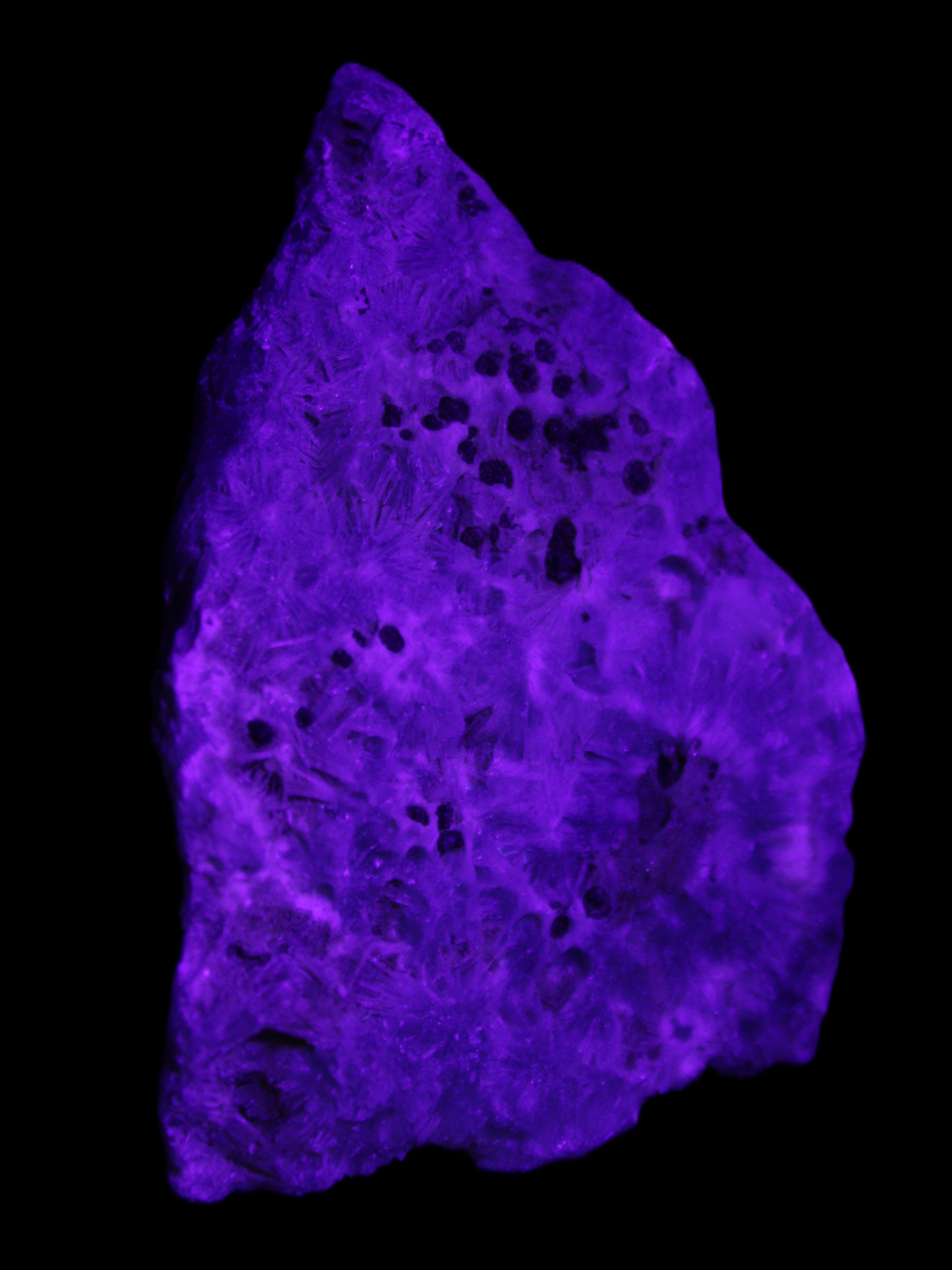 Blue Aragonite specimen 71*22*53mm 94.5g in UV light - Rocks and Things Store