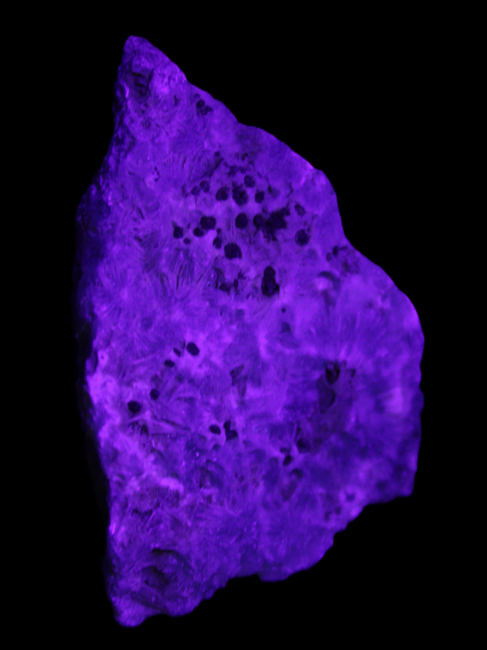 Blue Aragonite specimen 71*22*53mm 94.5g in UV light - Rocks and Things Store