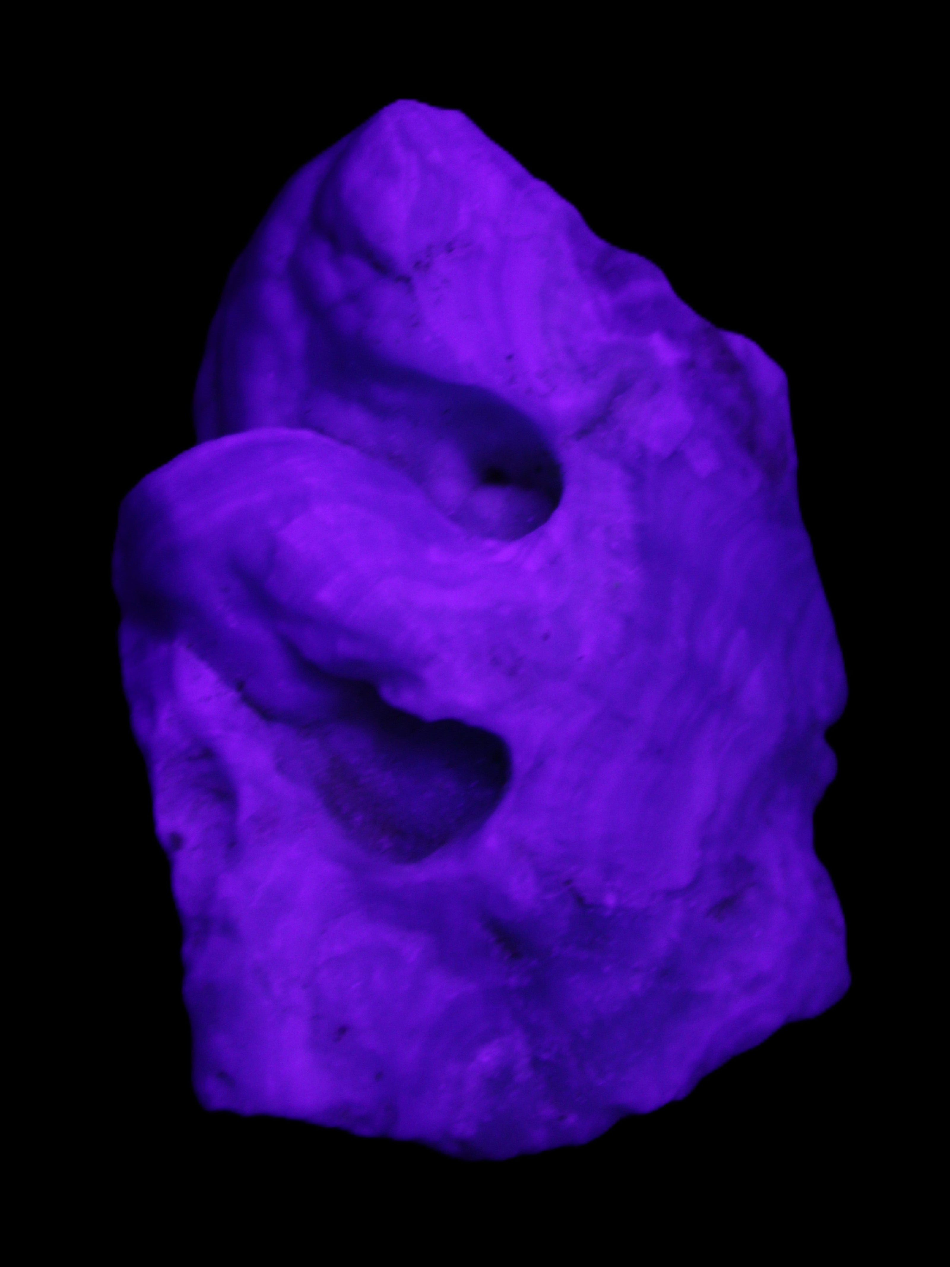 Blue Aragonite specimen 68*25*51mm 84.5g in UV light - Rocks and Things Store