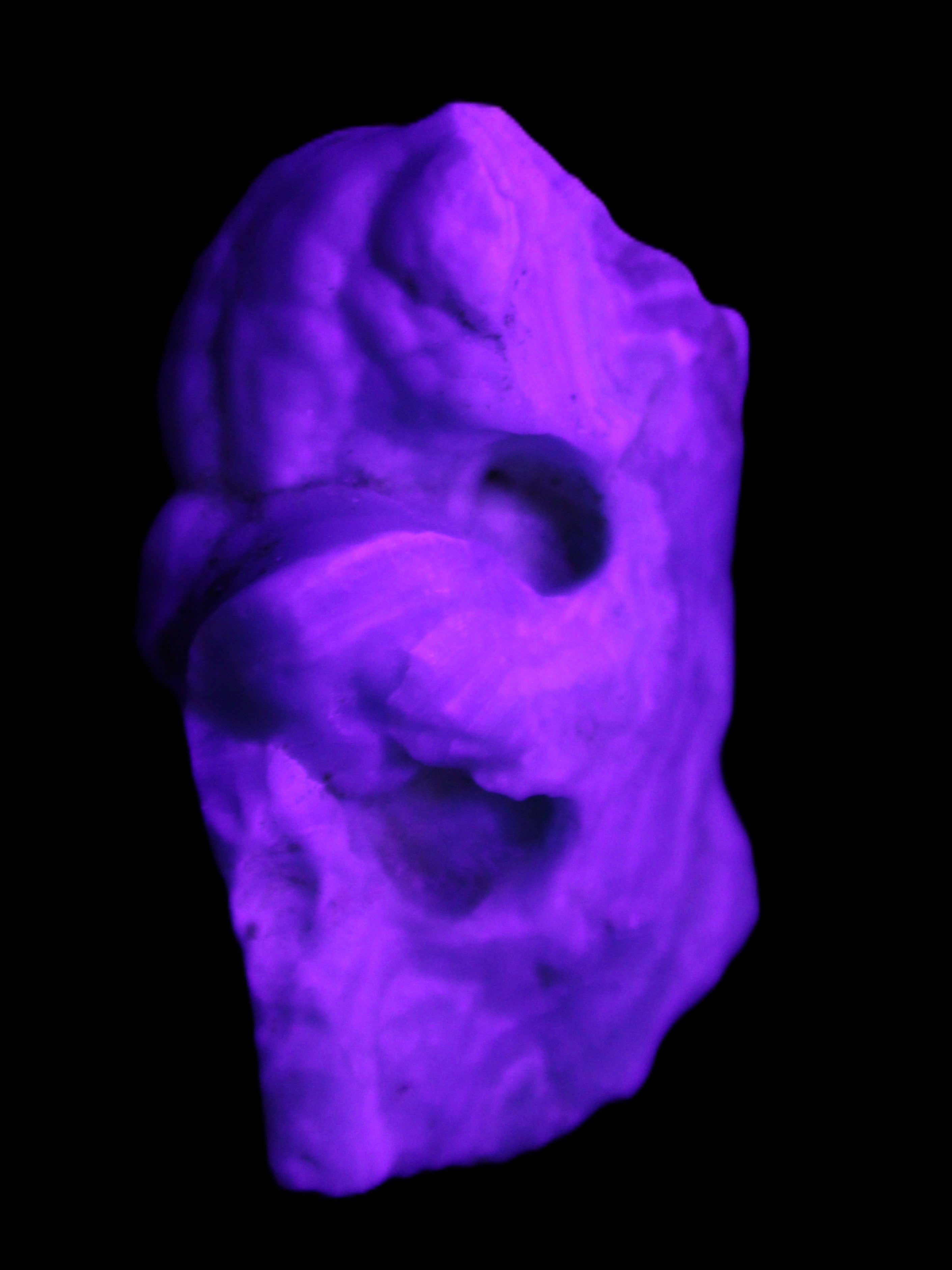 Blue Aragonite specimen 68*25*51mm 84.5g in UV light - Rocks and Things Store