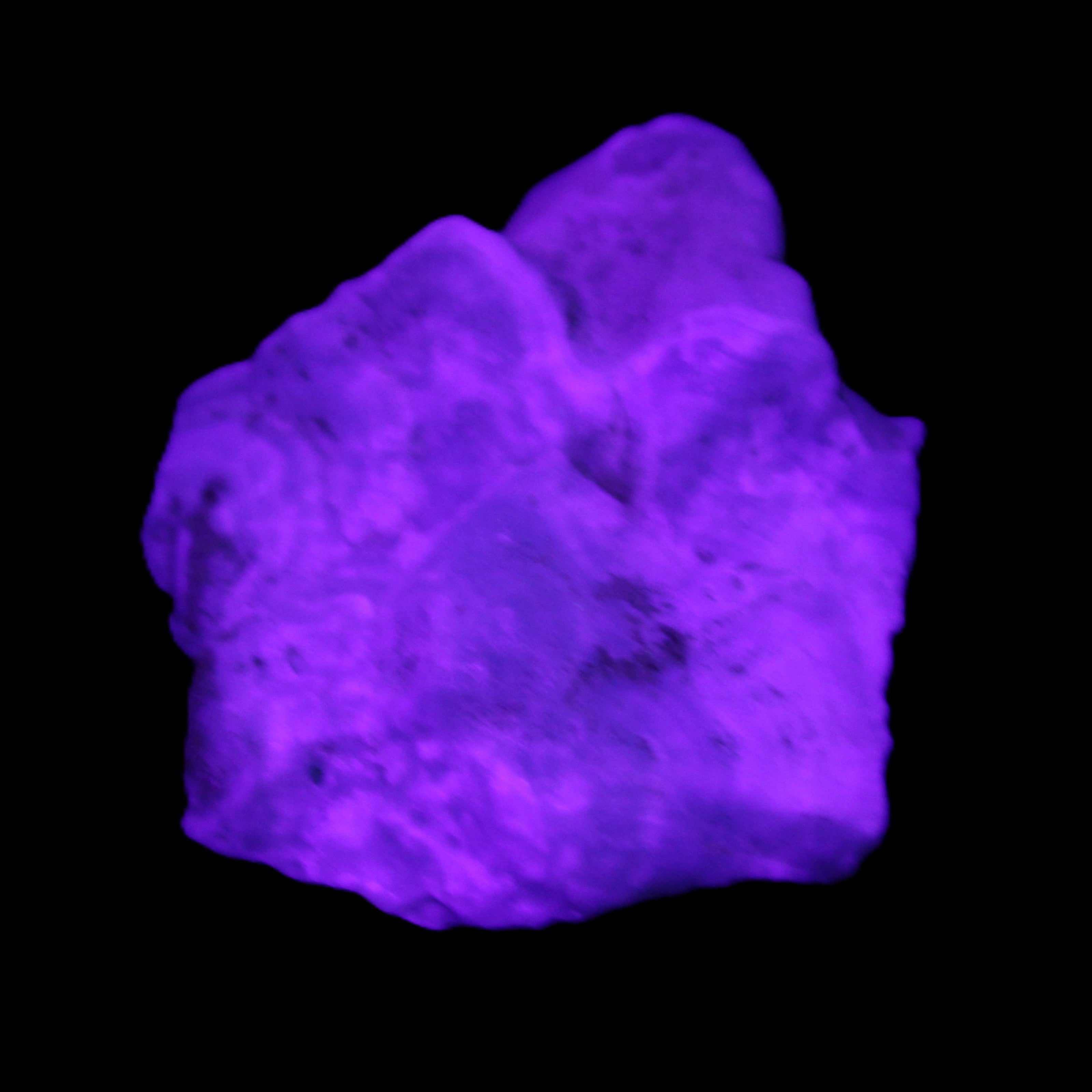 Blue Aragonite specimen 68*25*51mm 84.5g in UV light - Rocks and Things Store