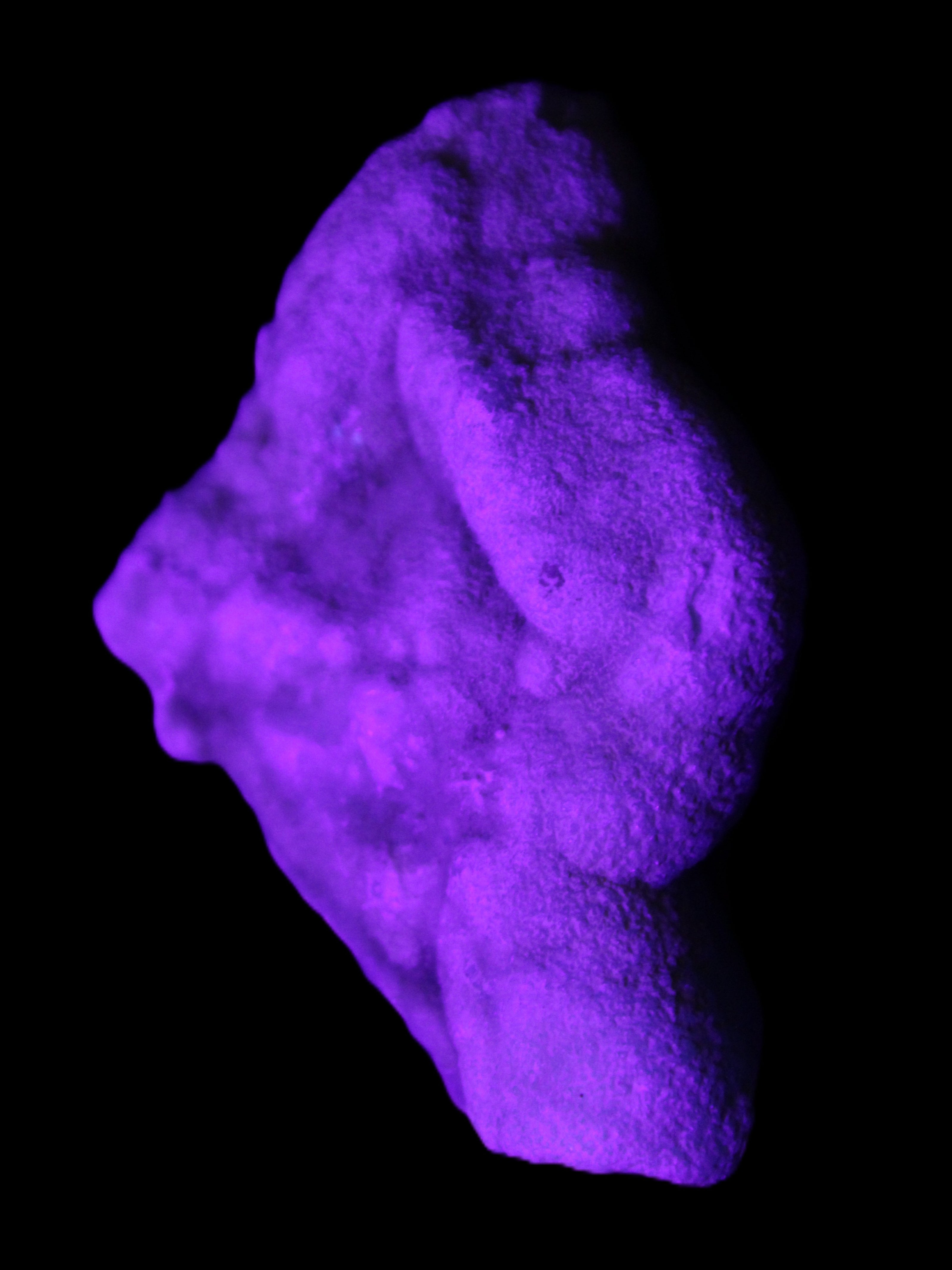 Blue Aragonite specimen 73*22*53mm 100g in UV light - Rocks and Things Store