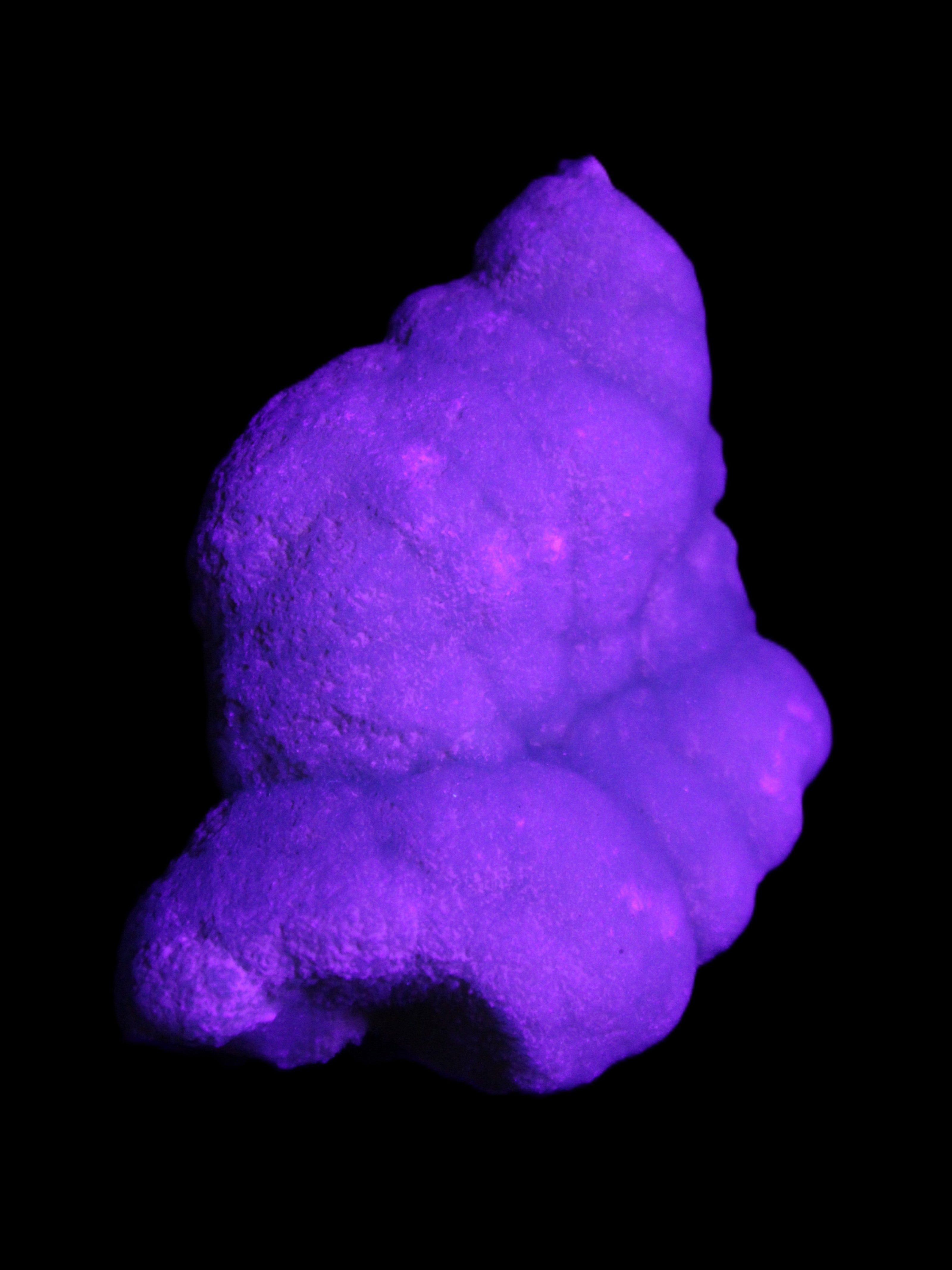 Blue Aragonite specimen 73*22*53mm 100g in UV light - Rocks and Things Store