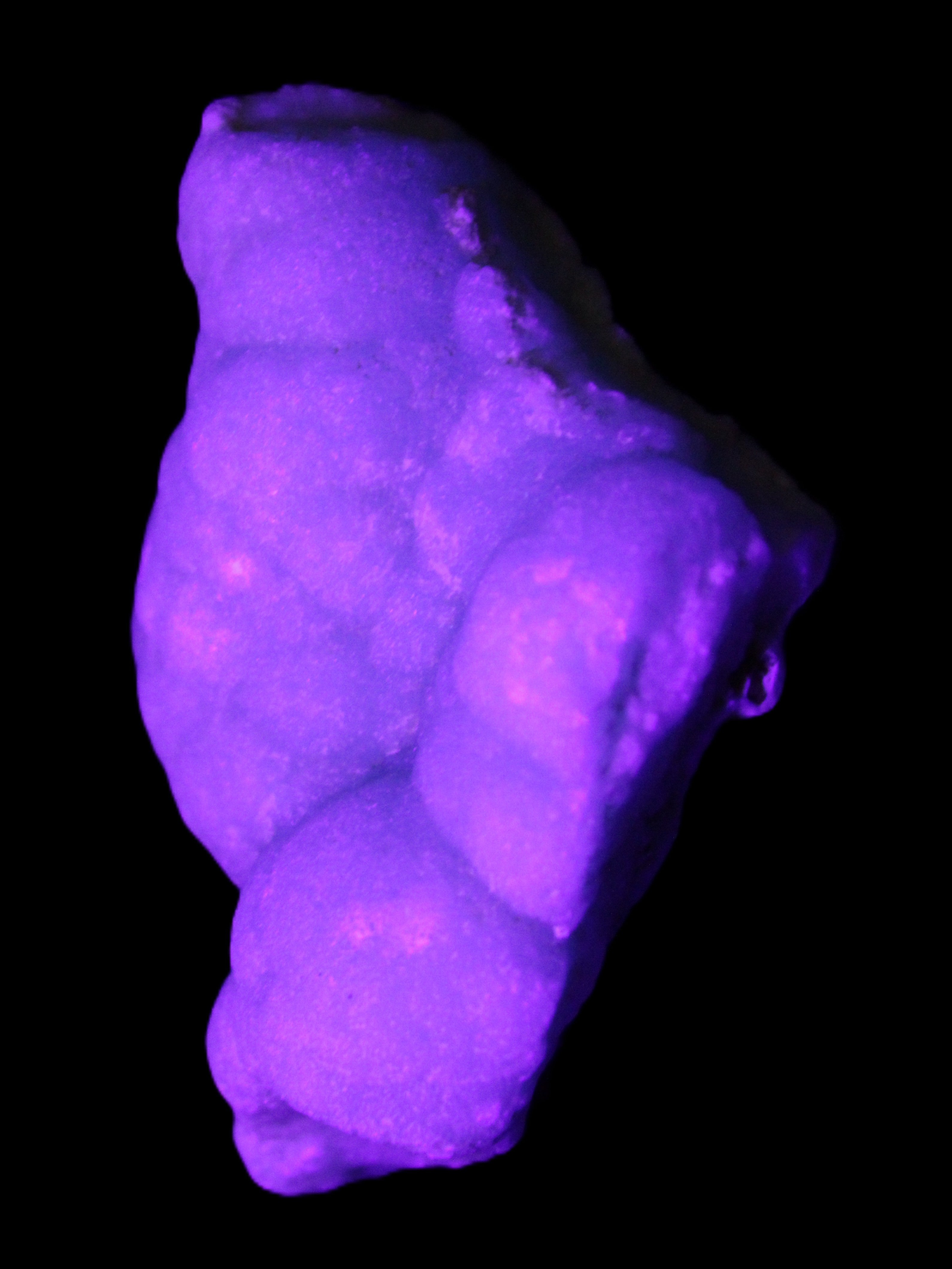 Blue Aragonite specimen 73*22*53mm 100g in UV light - Rocks and Things Store