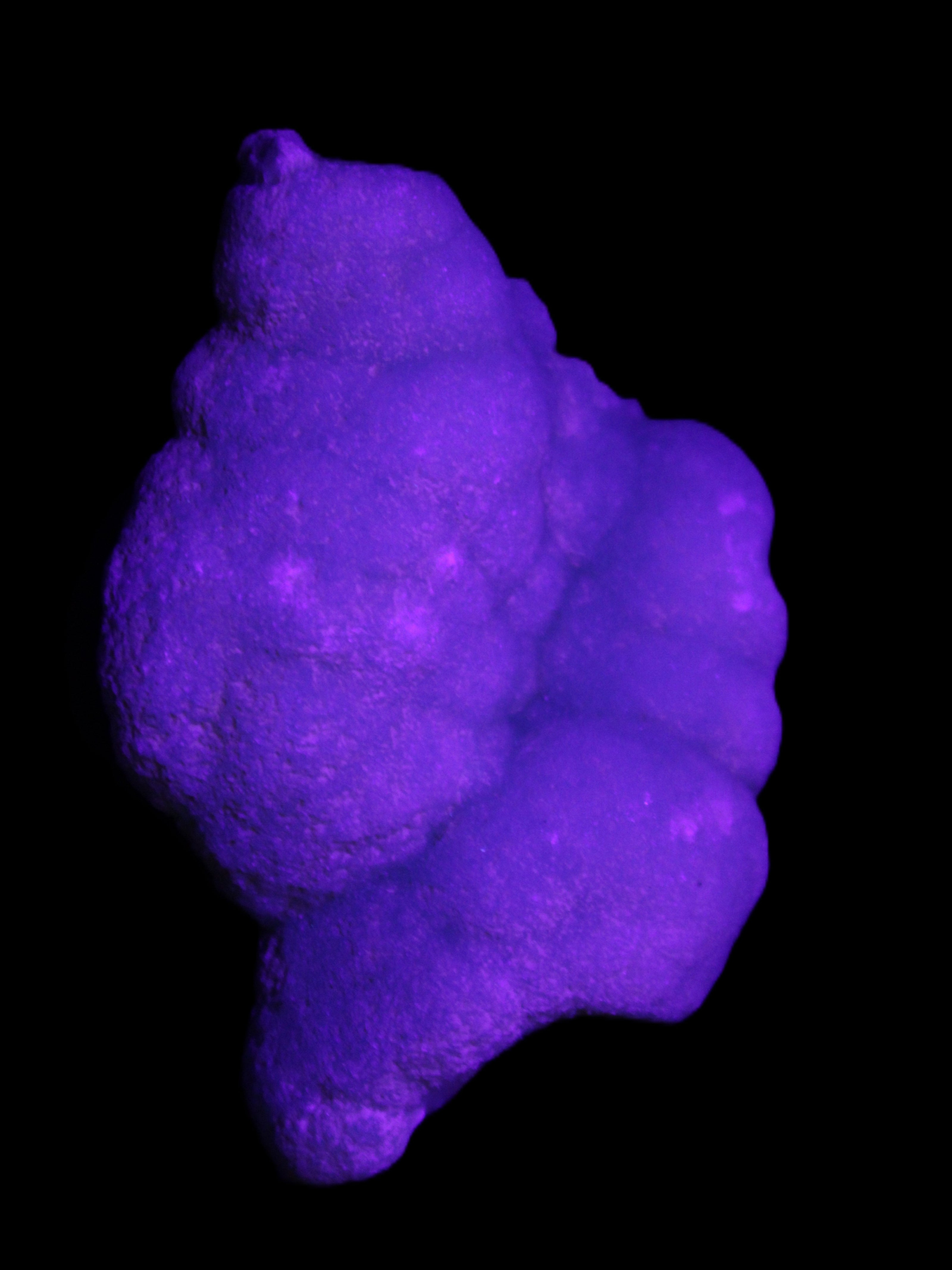 Blue Aragonite specimen 73*22*53mm 100g in UV light -  Rocks and Things Store