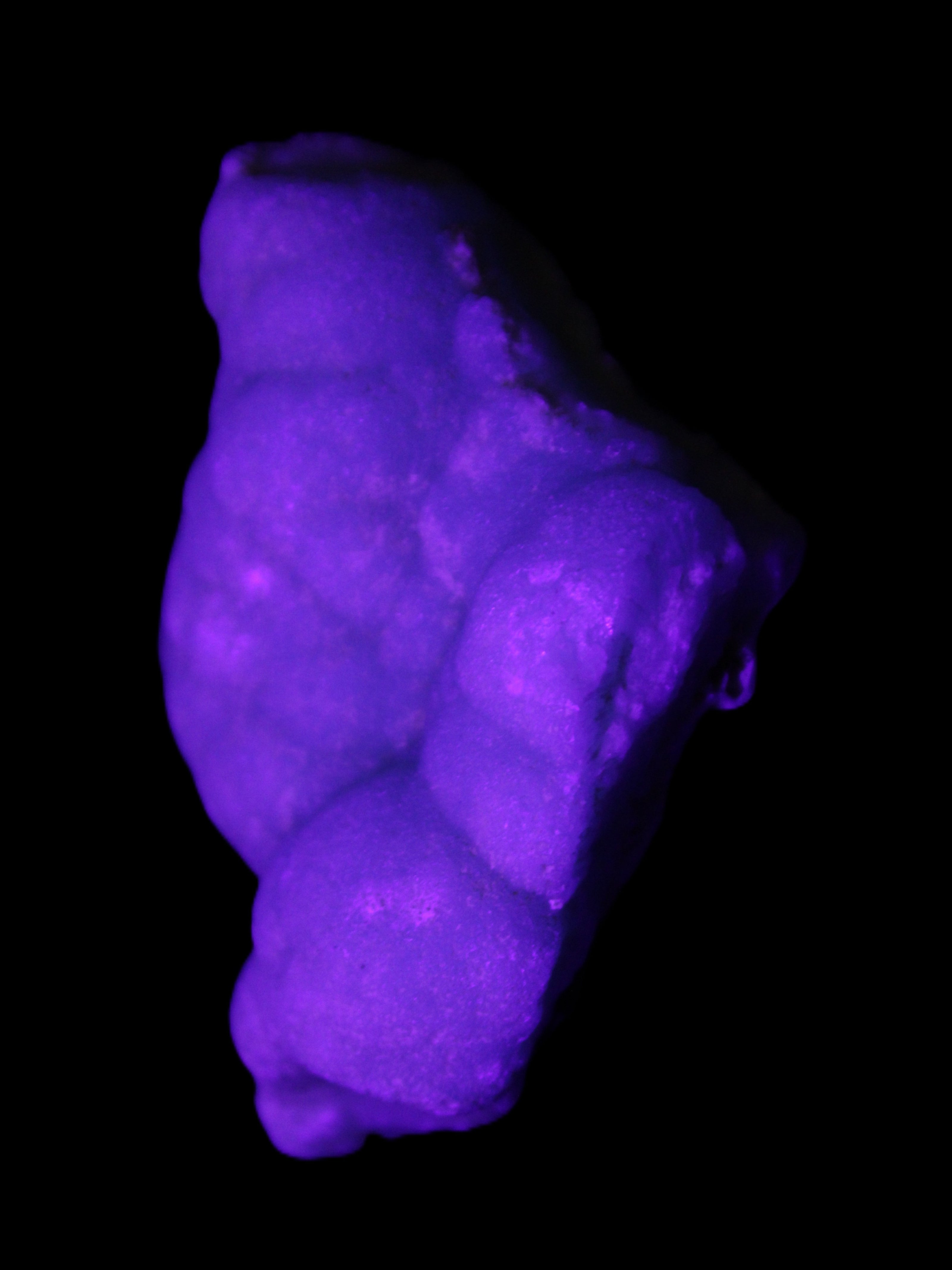 Blue Aragonite specimen 73*22*53mm 100g in UV light - Rocks and Things Store