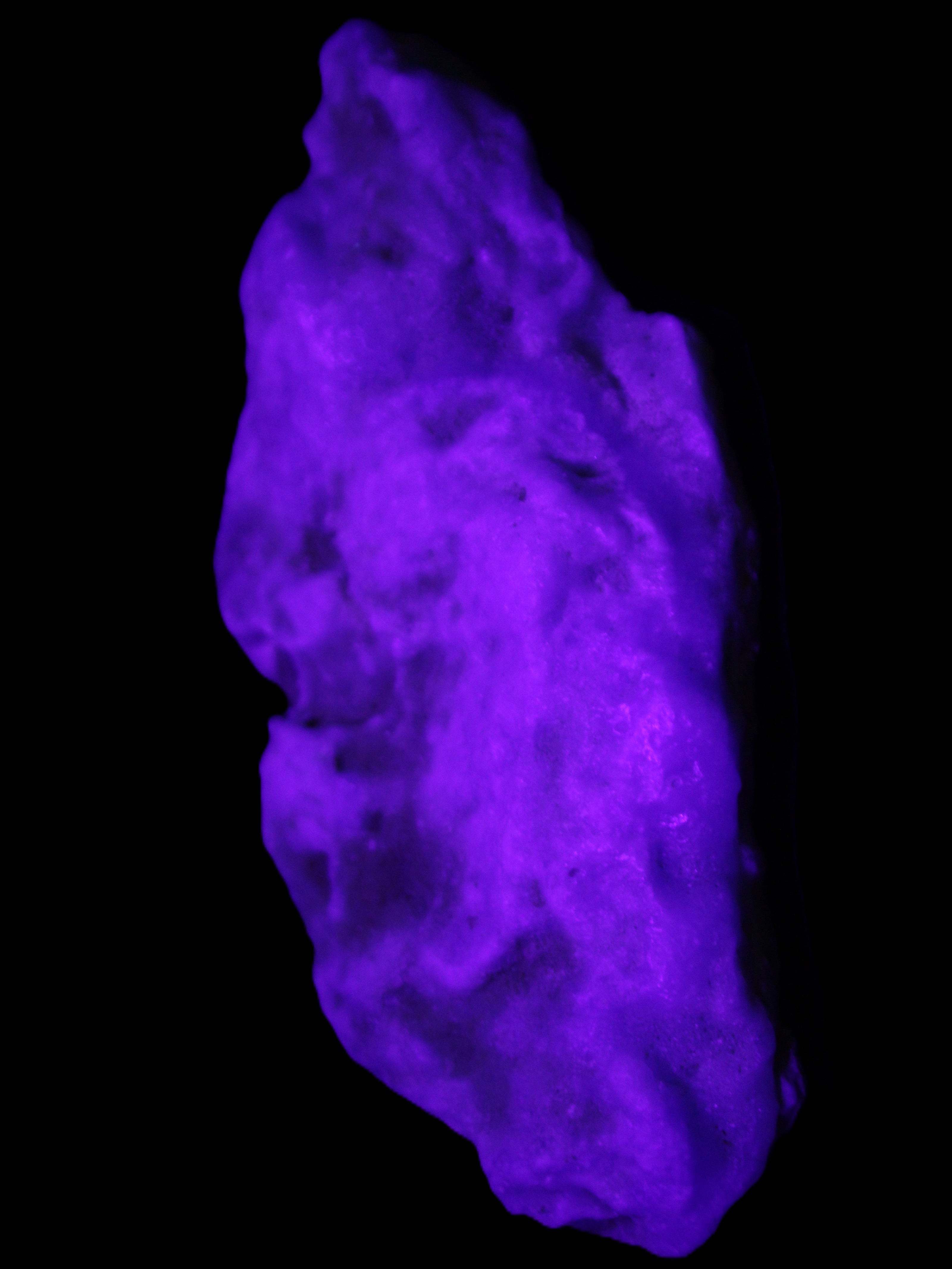 Blue Aragonite specimen 116*22*55mm 146g in UV light - Rocks and Things Store