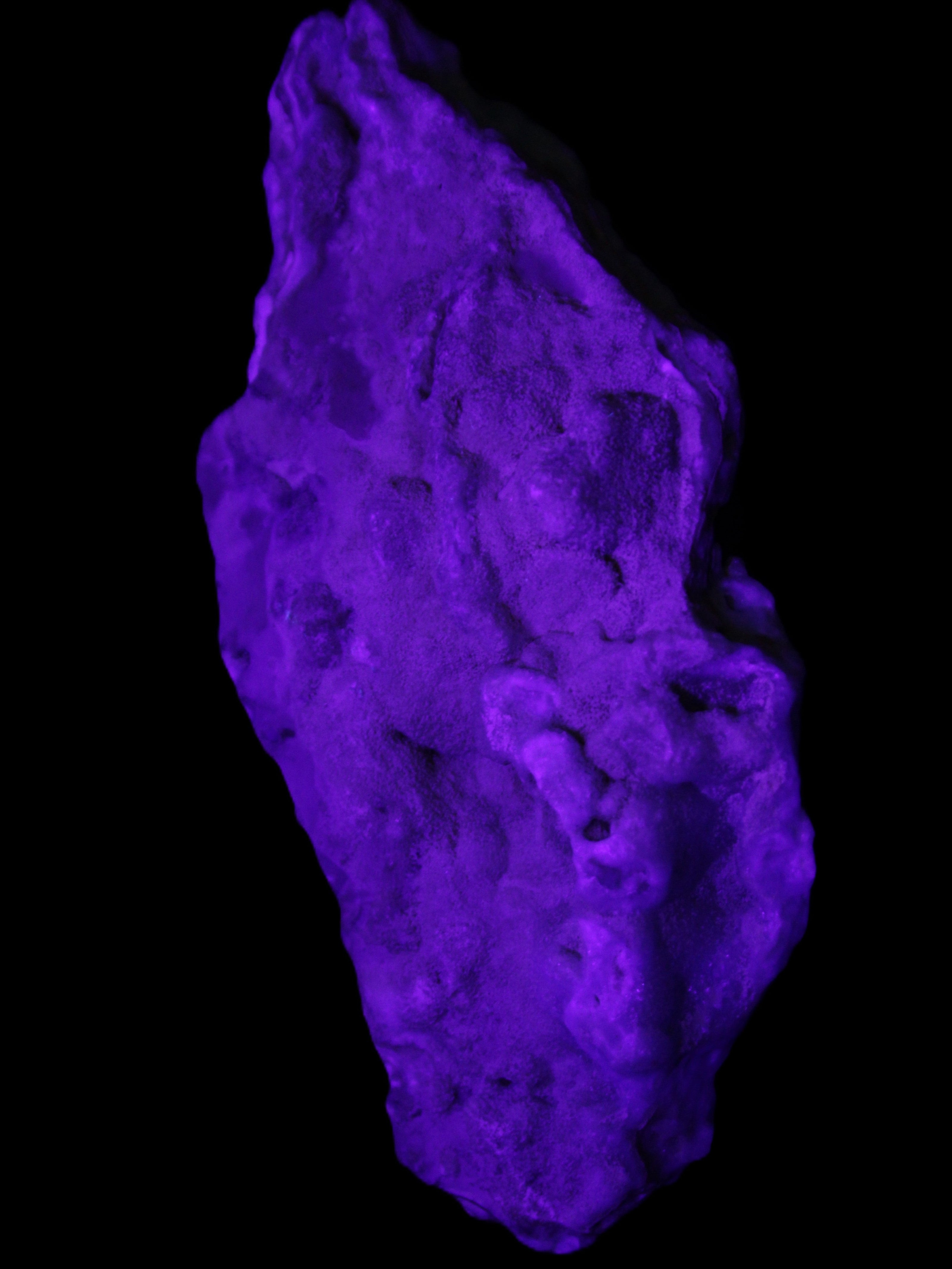 Blue Aragonite specimen 116*22*55mm 146g in UV light - Rocks and Things Store