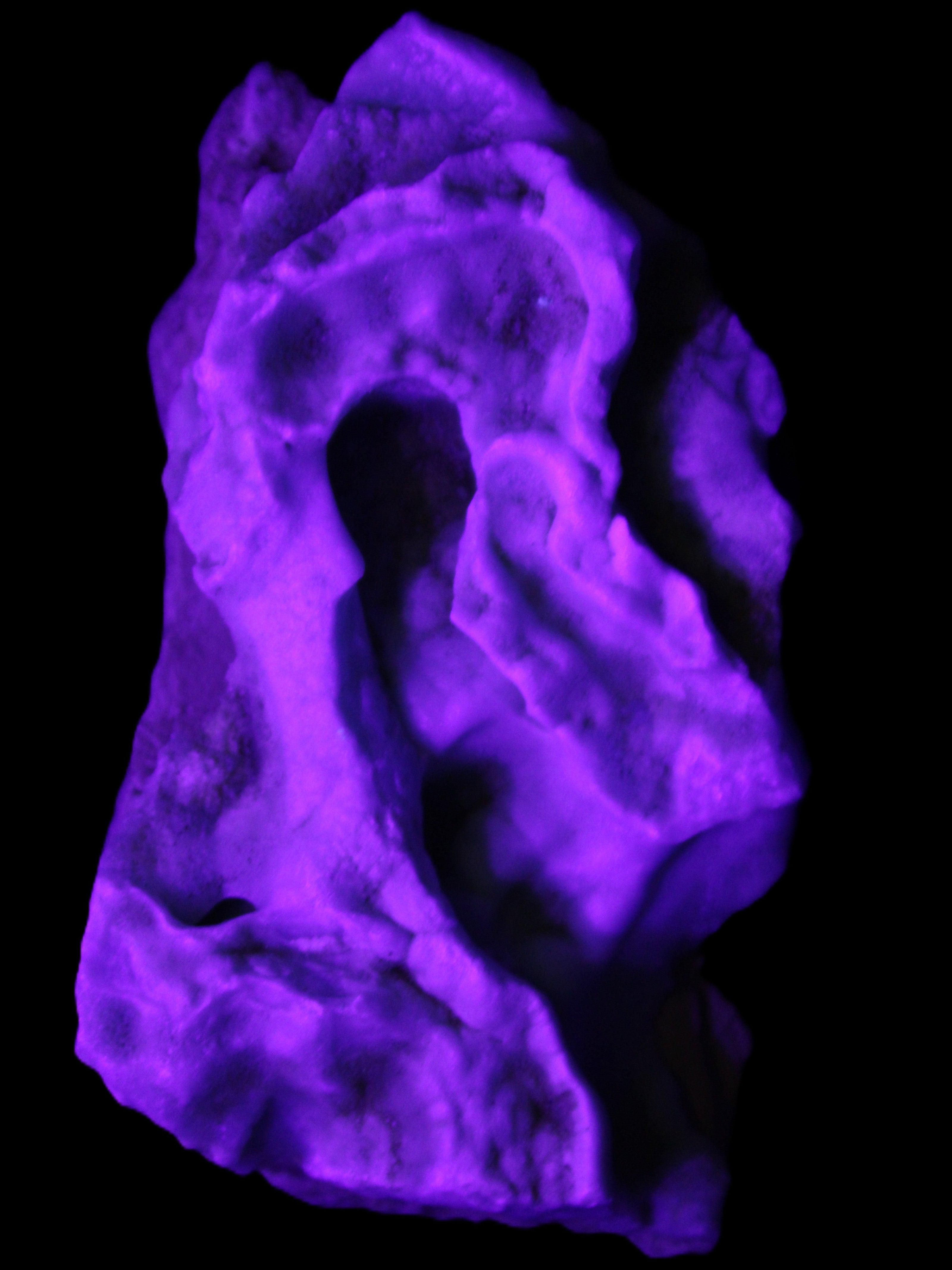 Blue Aragonite specimen 102*21*70mm 185g in UV light - Rocks and Things Store