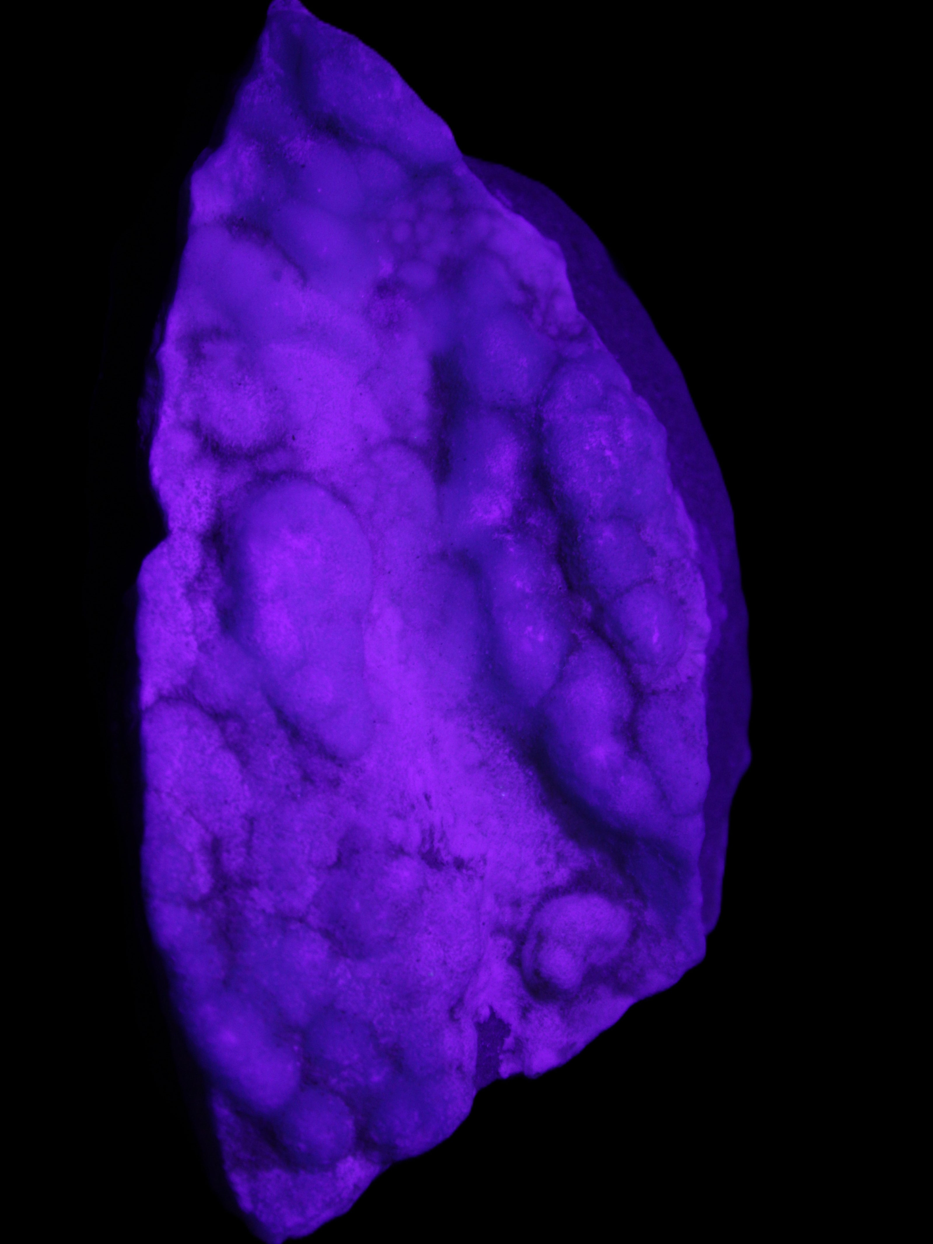 Blue Aragonite specimen 112*35*80mm 270g in UV light - Rocks and Things Store