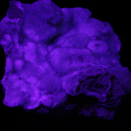 Blue Aragonite Caribbean Calcite specimen 95*55*93mm 343g in UV light - Rocks and Things Store