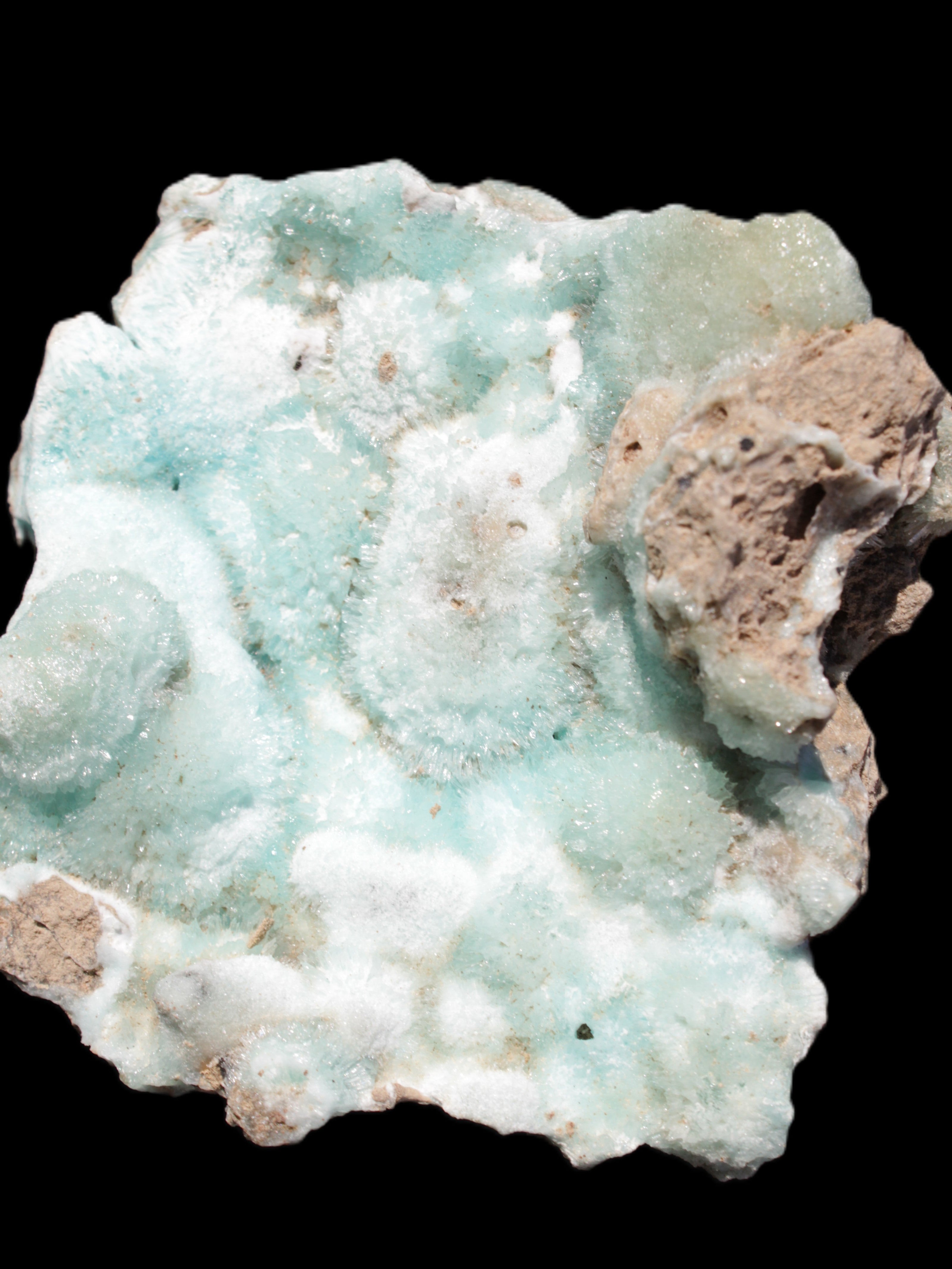 Blue Aragonite Caribbean Calcite specimen 95*55*93mm 343g Rocks and Things Store