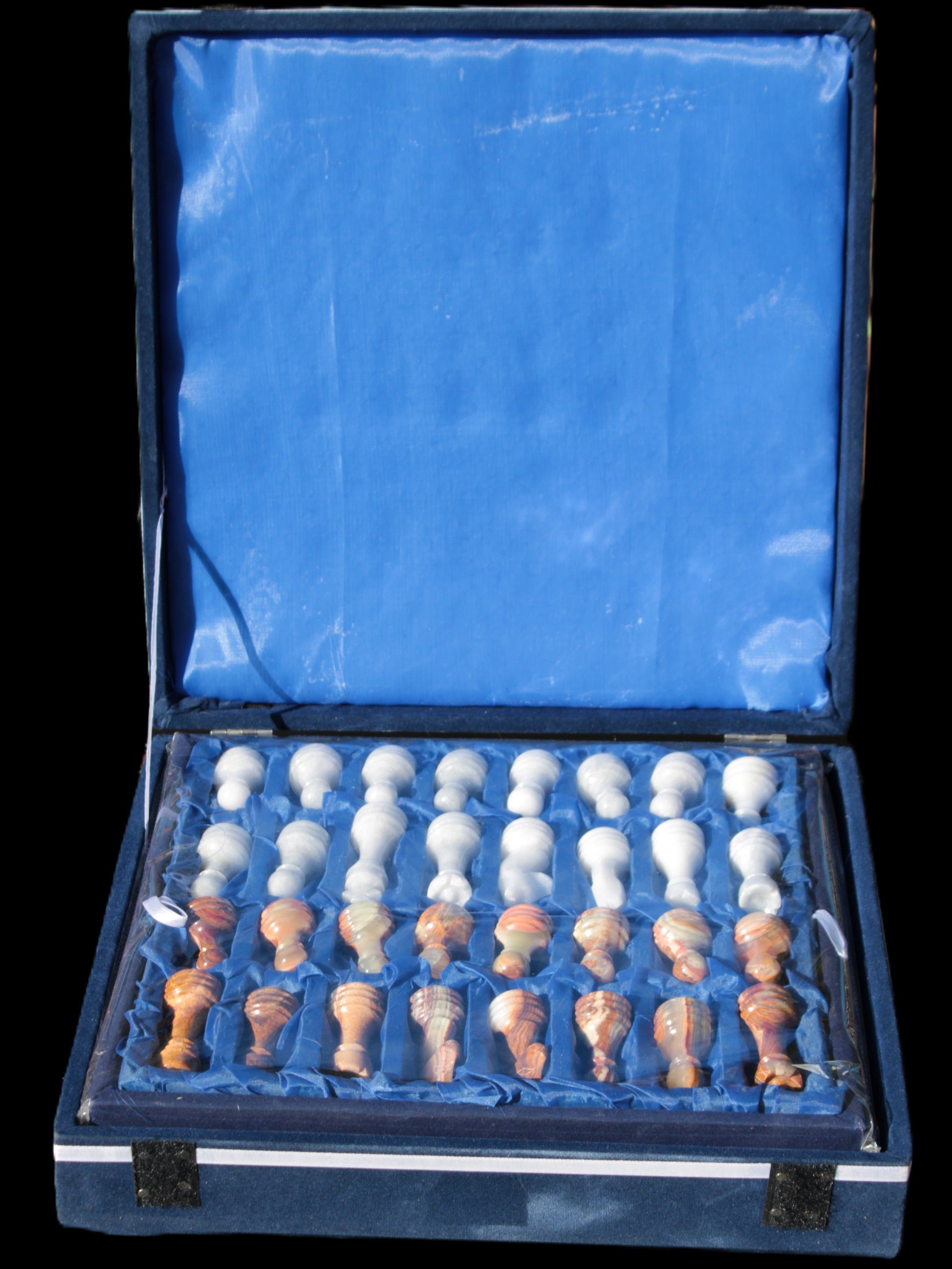 Afghan Jade Onyx Chess Set in case 4900g Rocks and Things
