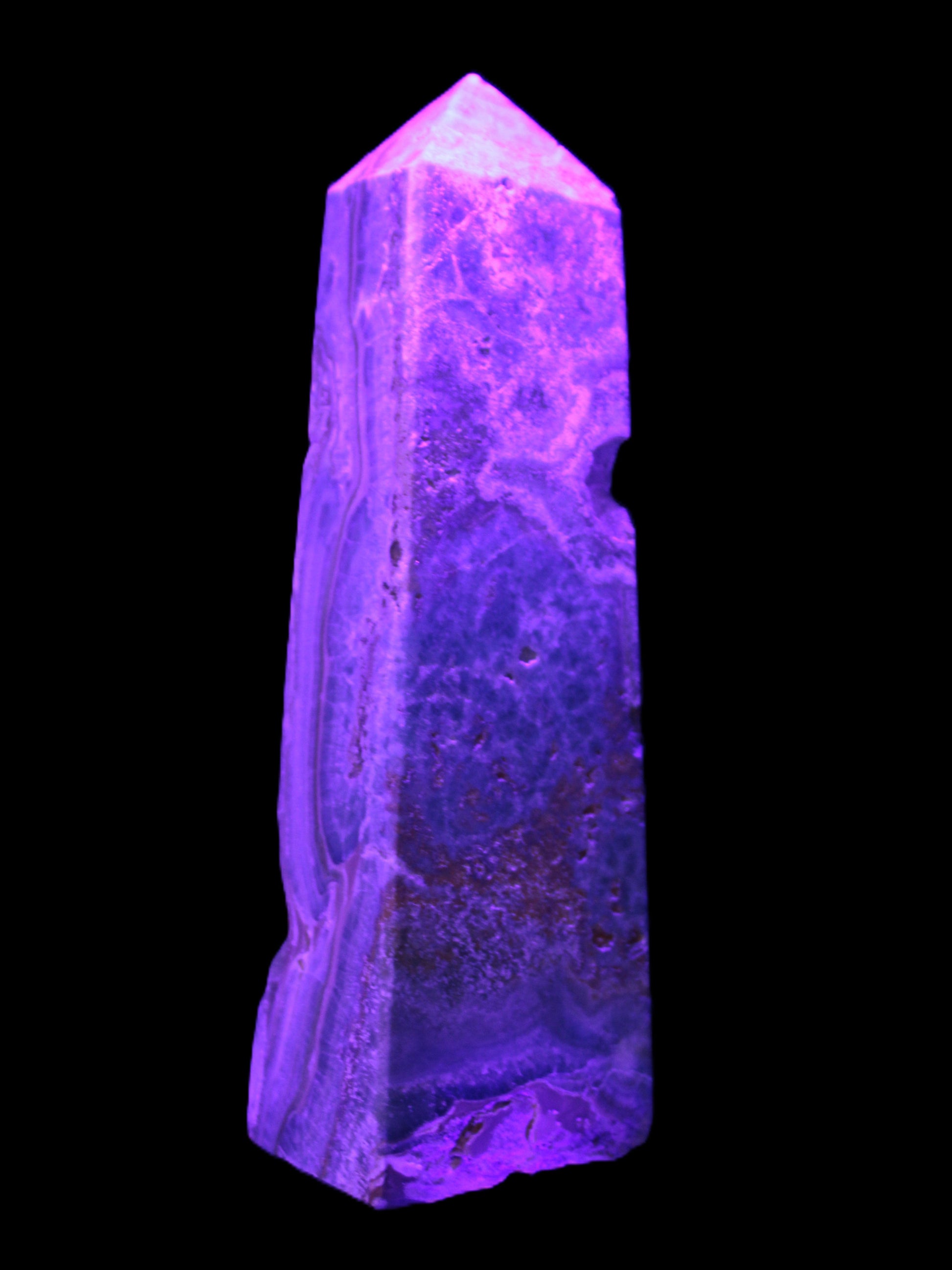 Caribbean Calcite obelisk 228*55*67mm 1554g in UV light - Rocks and Things Store