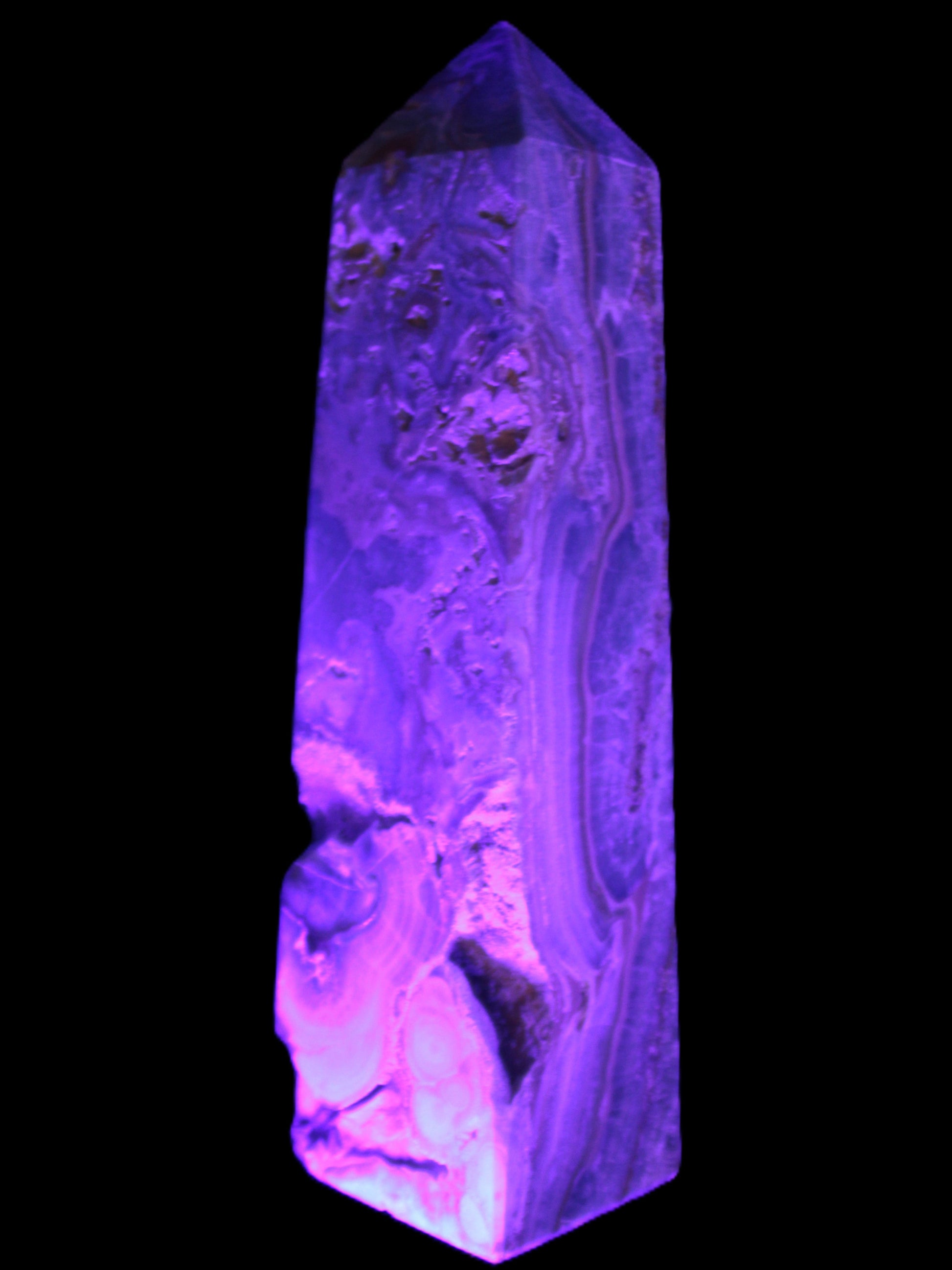 Caribbean Calcite obelisk 228*55*67mm 1554g in UV light - Rocks and Things Store
