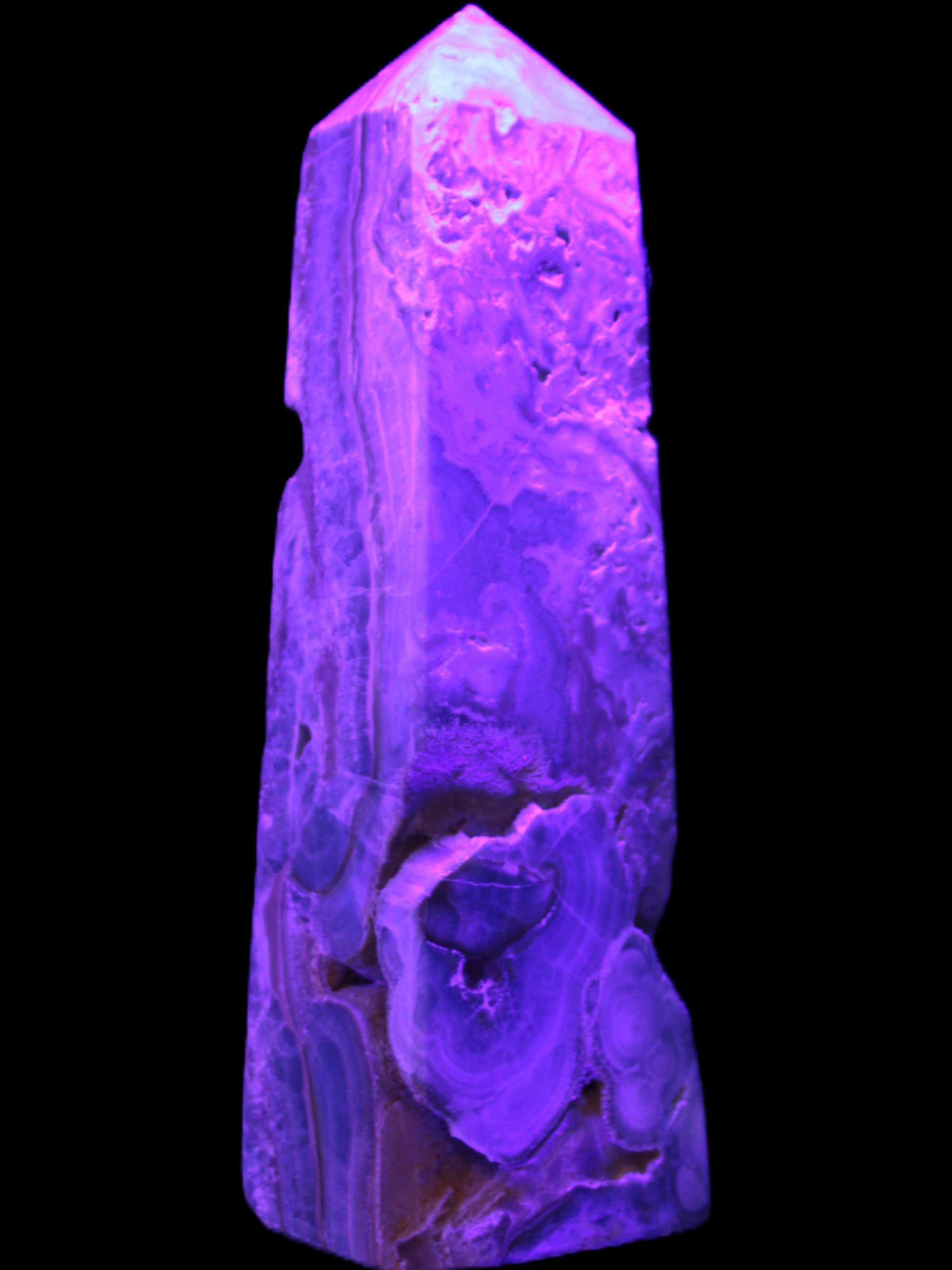 Caribbean Calcite obelisk 228*55*67mm 1554g in UV light - Rocks and Things Store