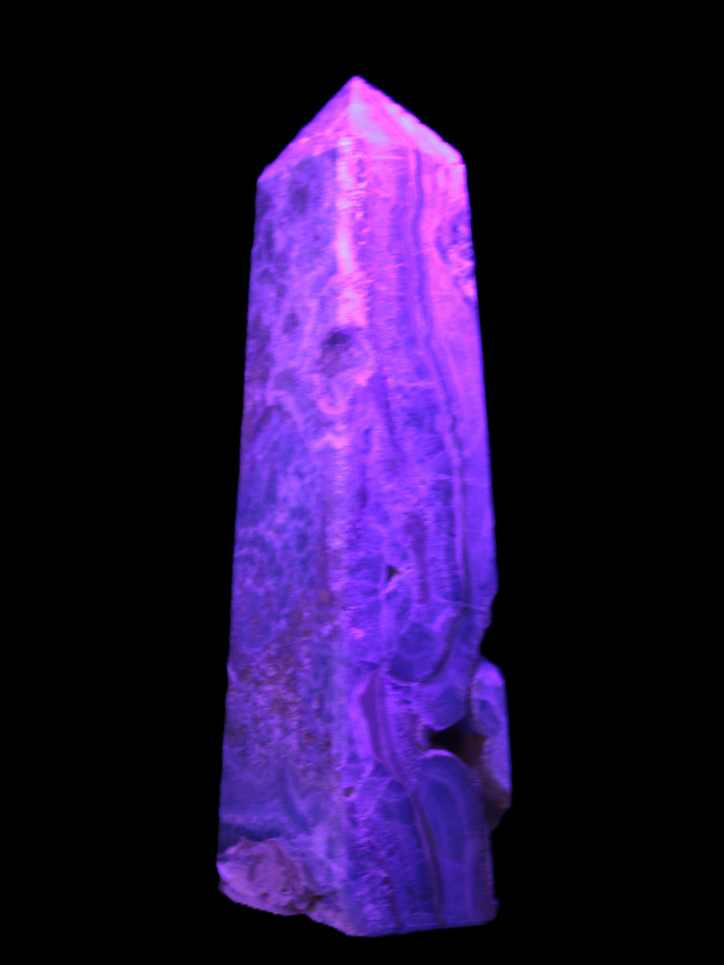 Caribbean Calcite obelisk 228*55*67mm 1554g in UV light - Rocks and Things Store