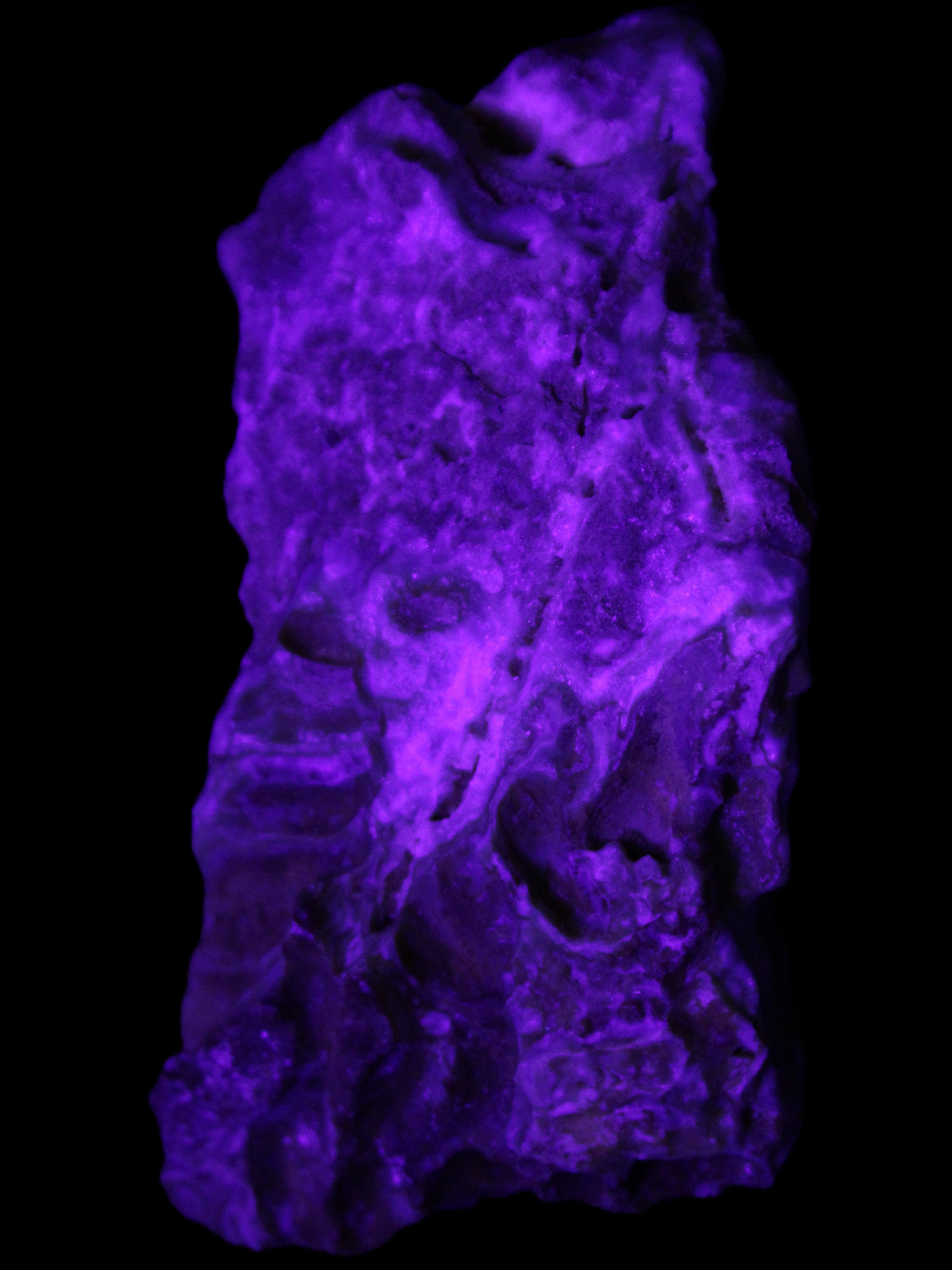 Blue Aragonite specimen 192*30*56mm 167g in UV light - Rocks and Things Store